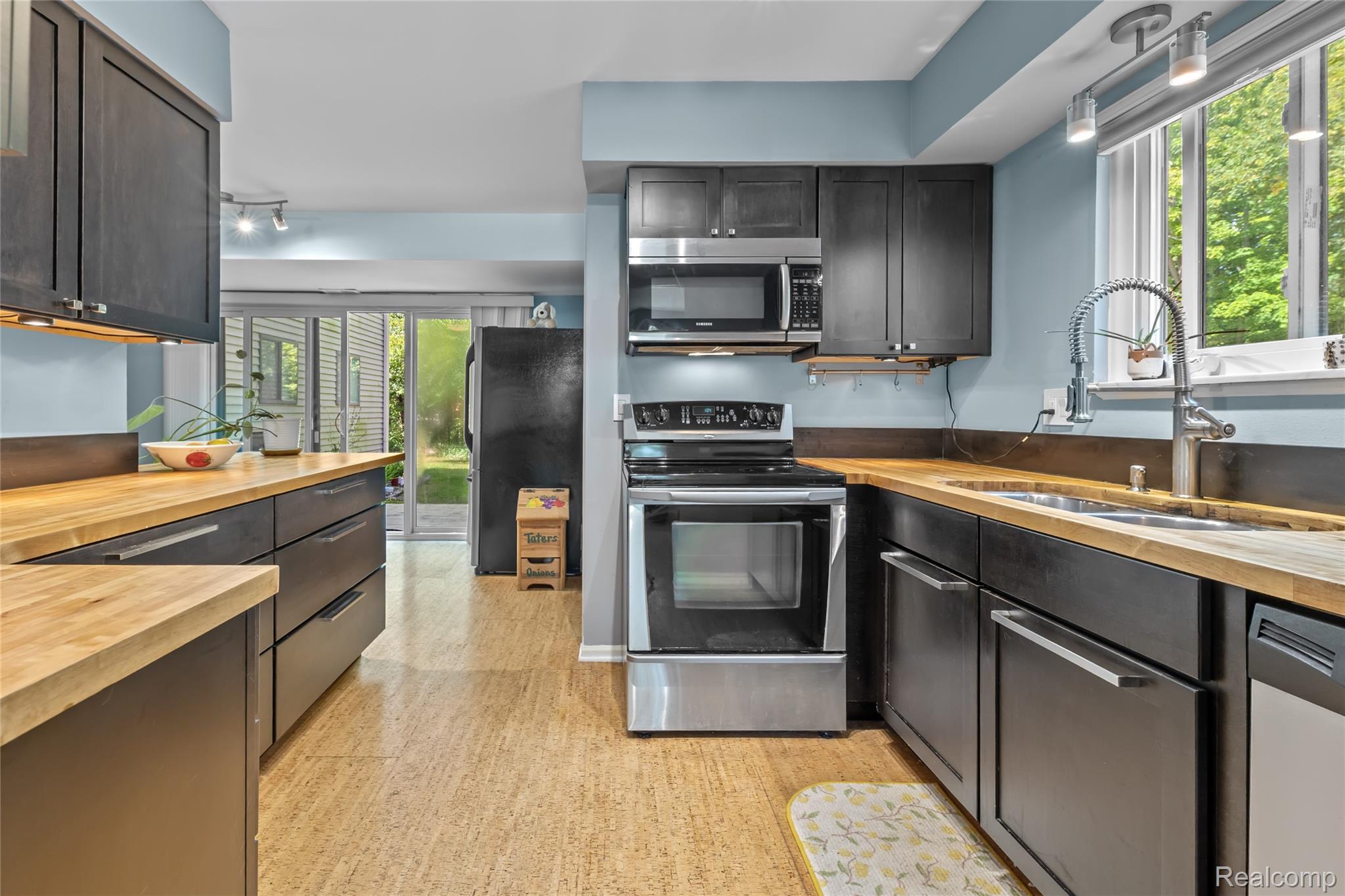 1570 Streamwood Court