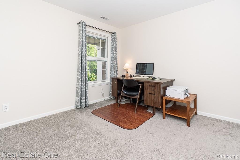 1665 Huntington Park E