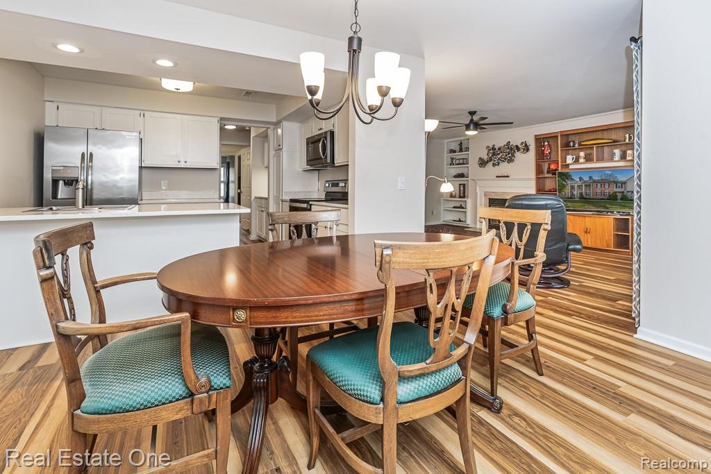 1665 Huntington Park E