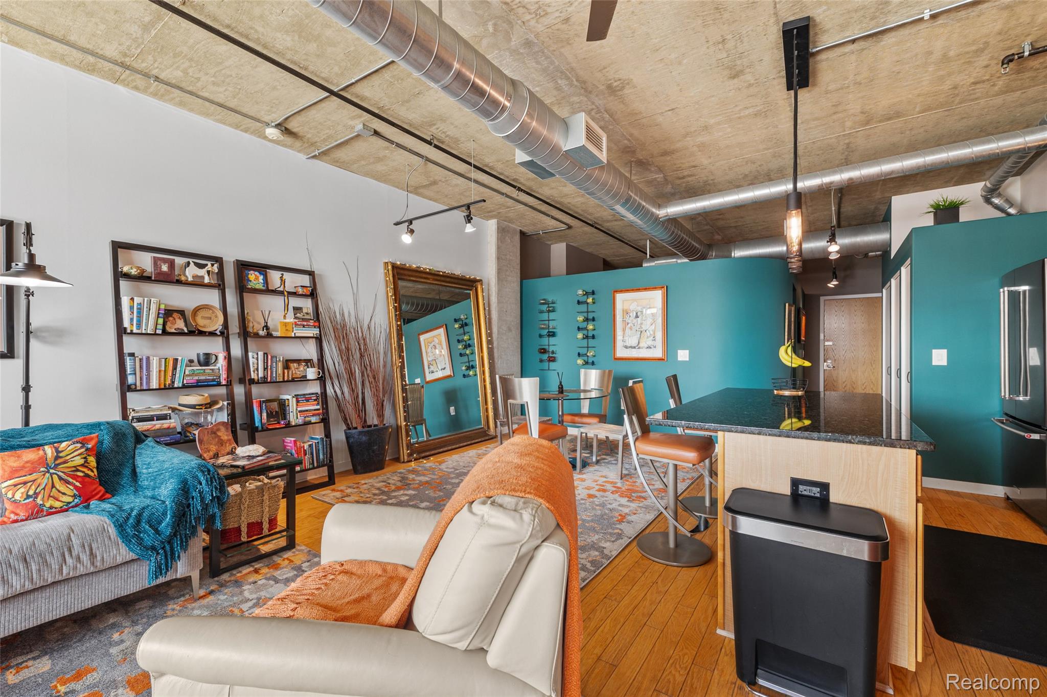 100 W 5th Street 504