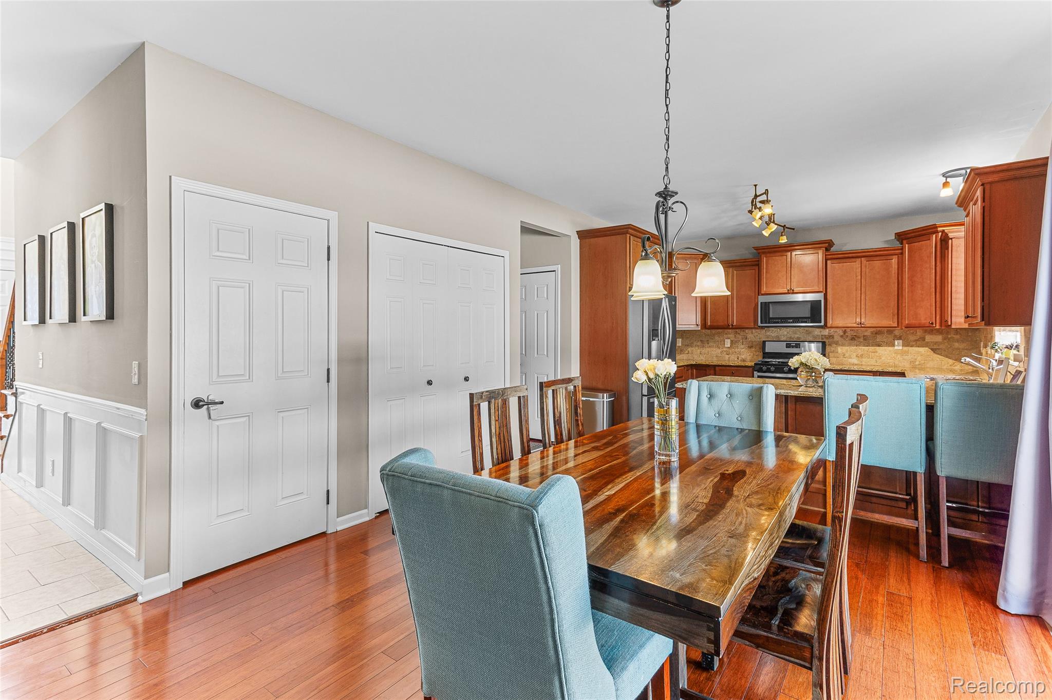2914 Hartline Drive