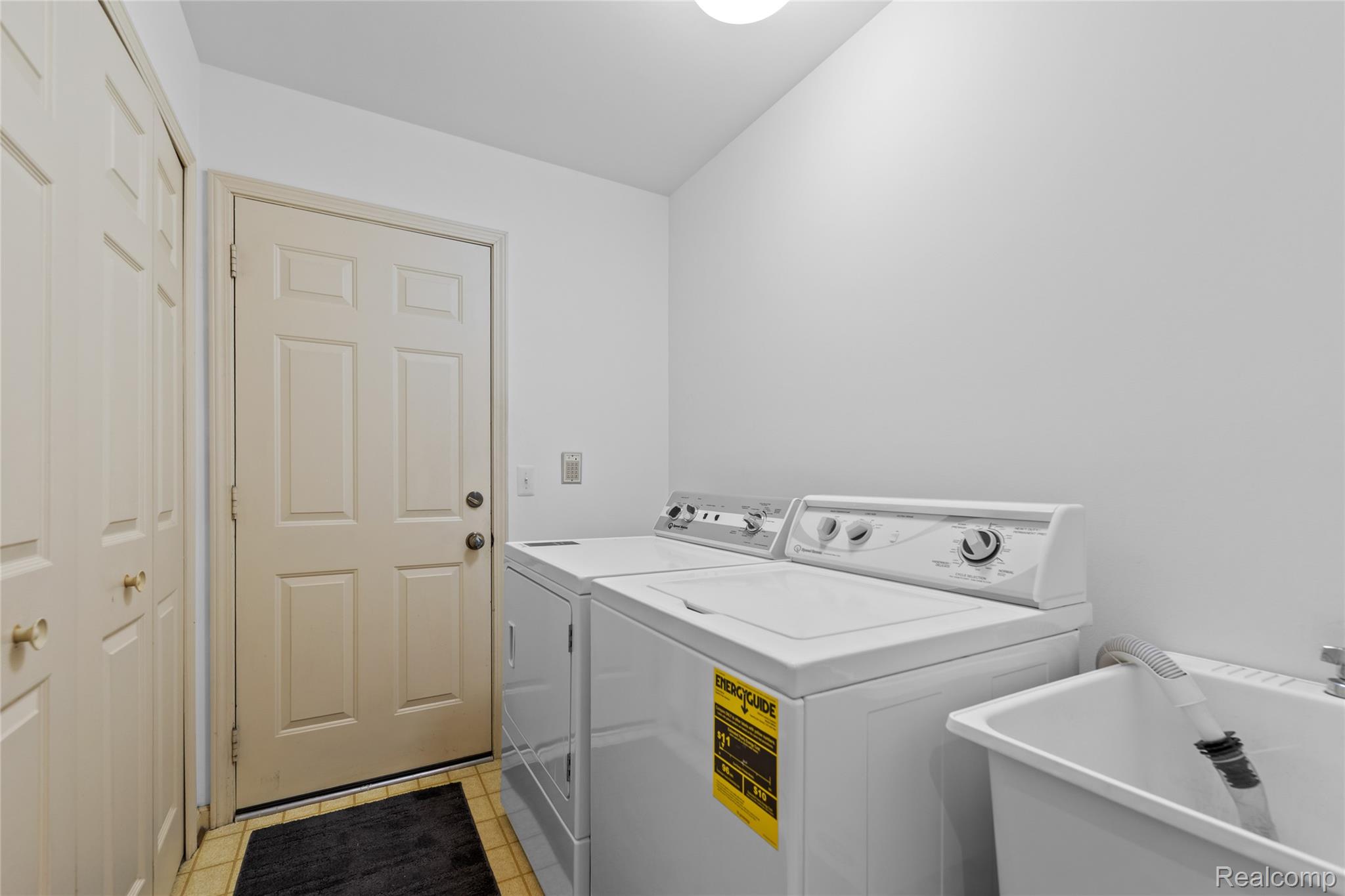 448 Streamview Court
