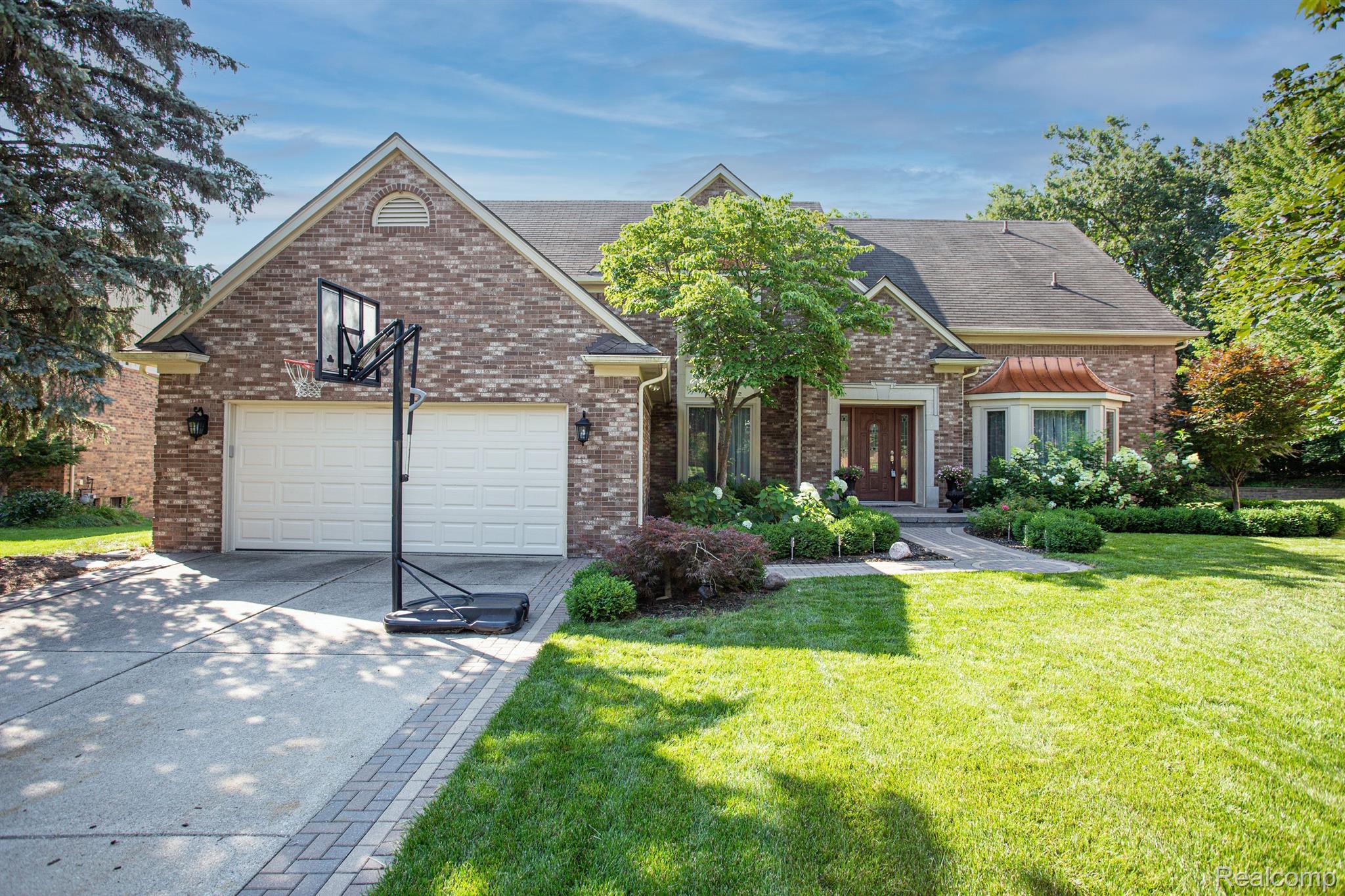 3349 Rocky Crest Drive