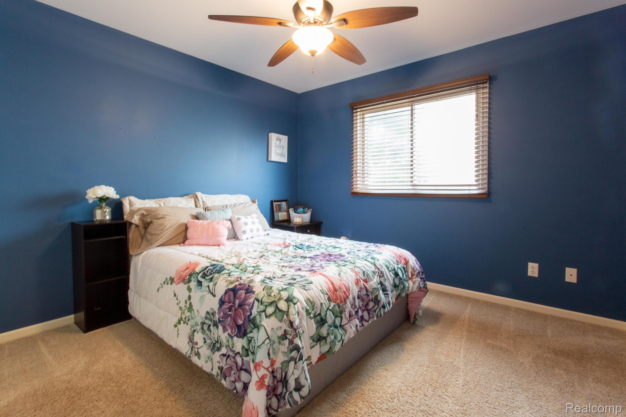 414 Roundview Drive