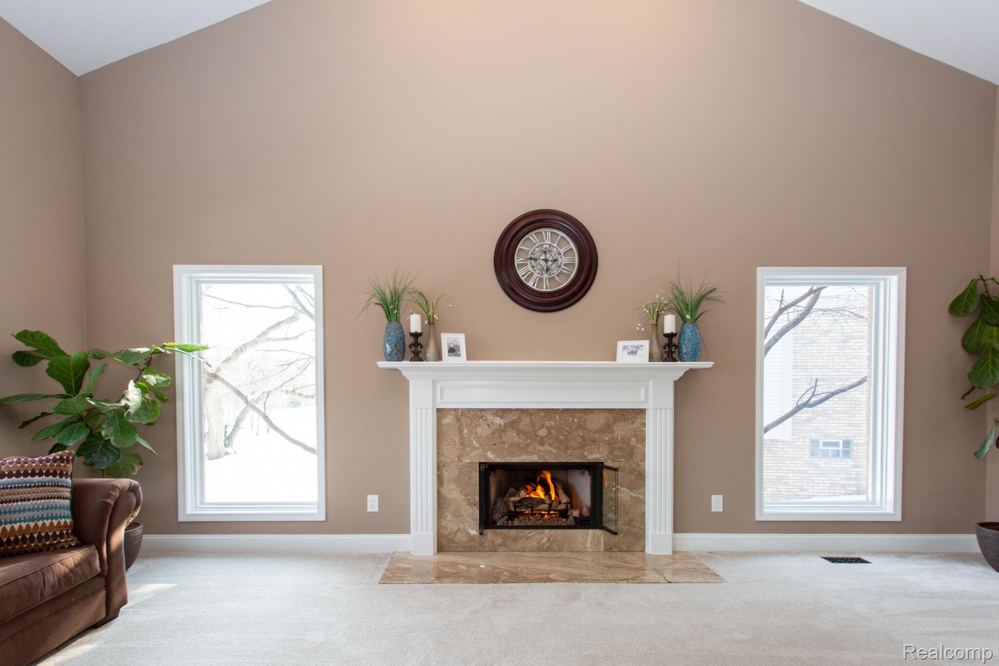 414 Roundview Drive
