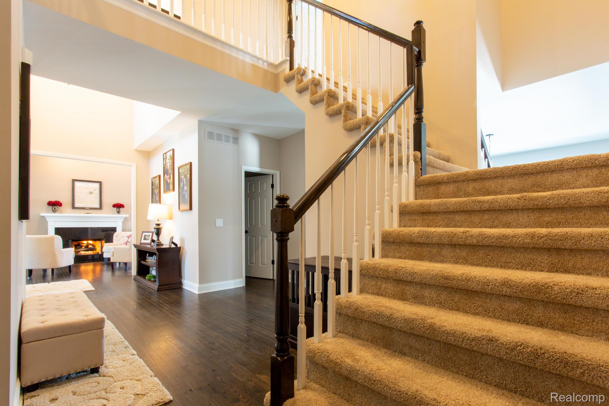 414 Roundview Drive