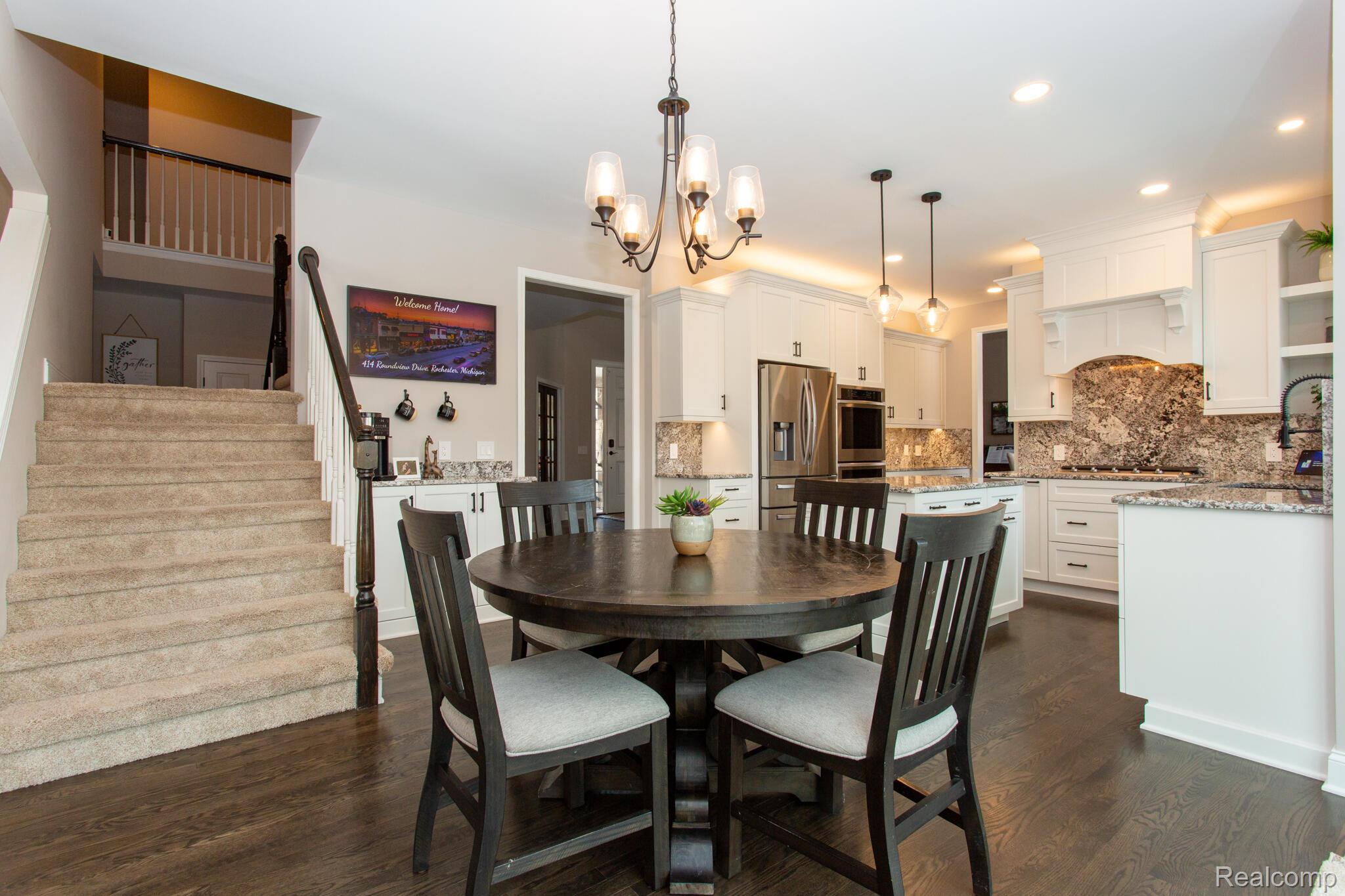 414 Roundview Drive