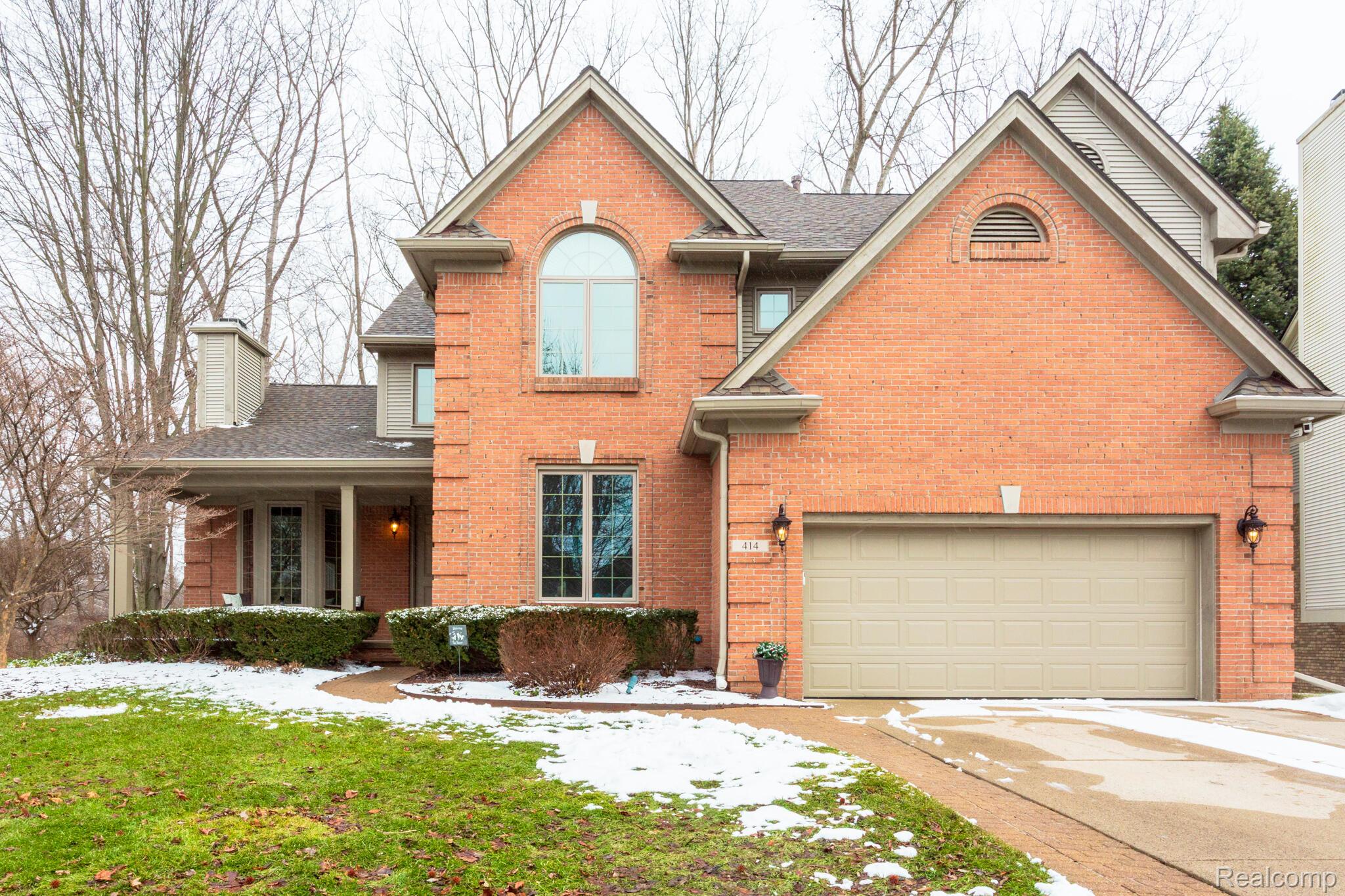 414 Roundview Drive