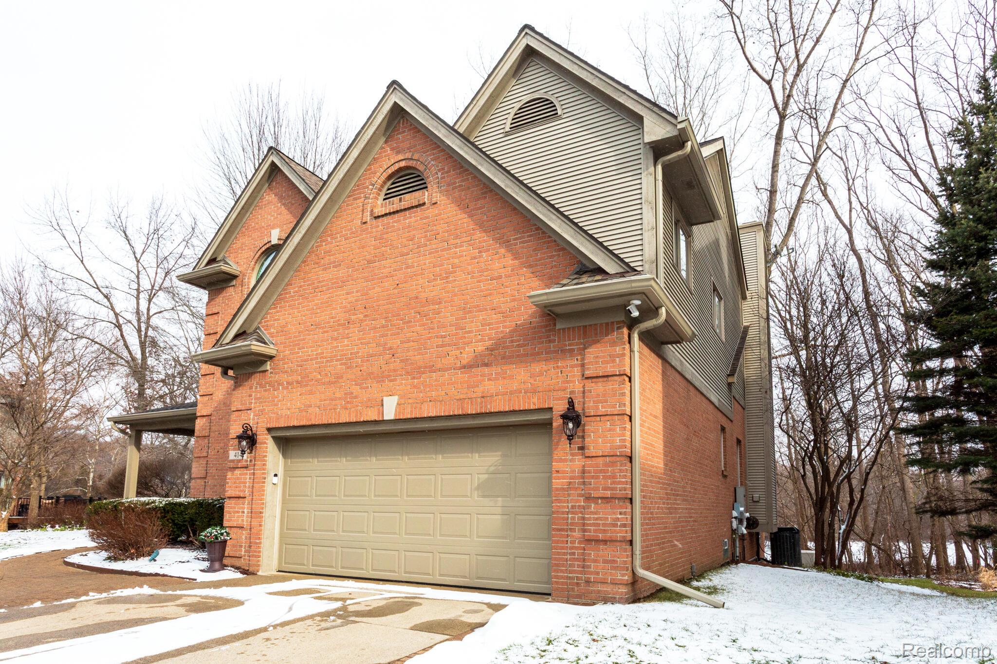 414 Roundview Drive