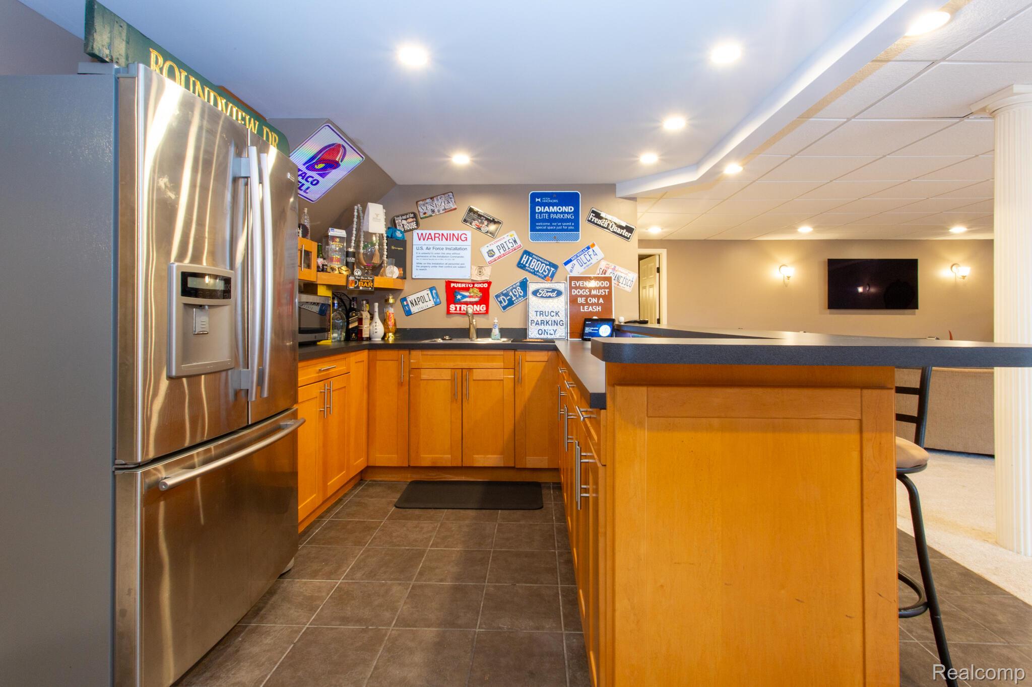 414 Roundview Drive
