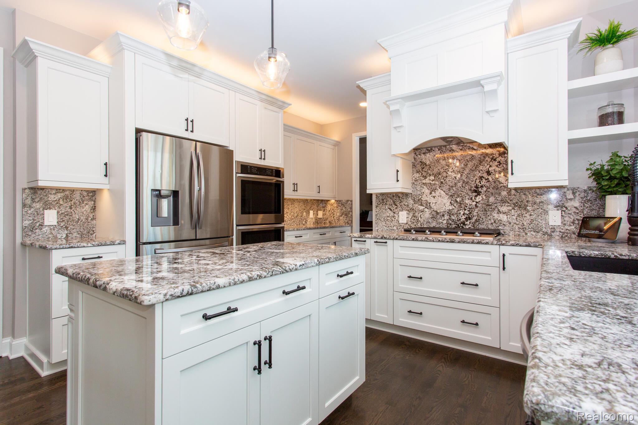 414 Roundview Drive