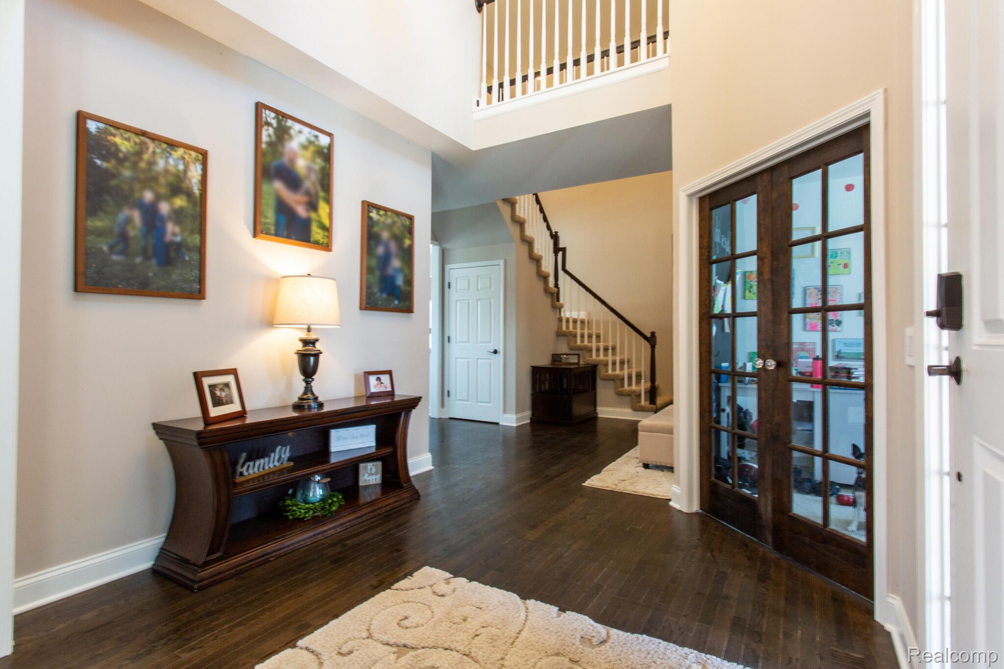 414 Roundview Drive