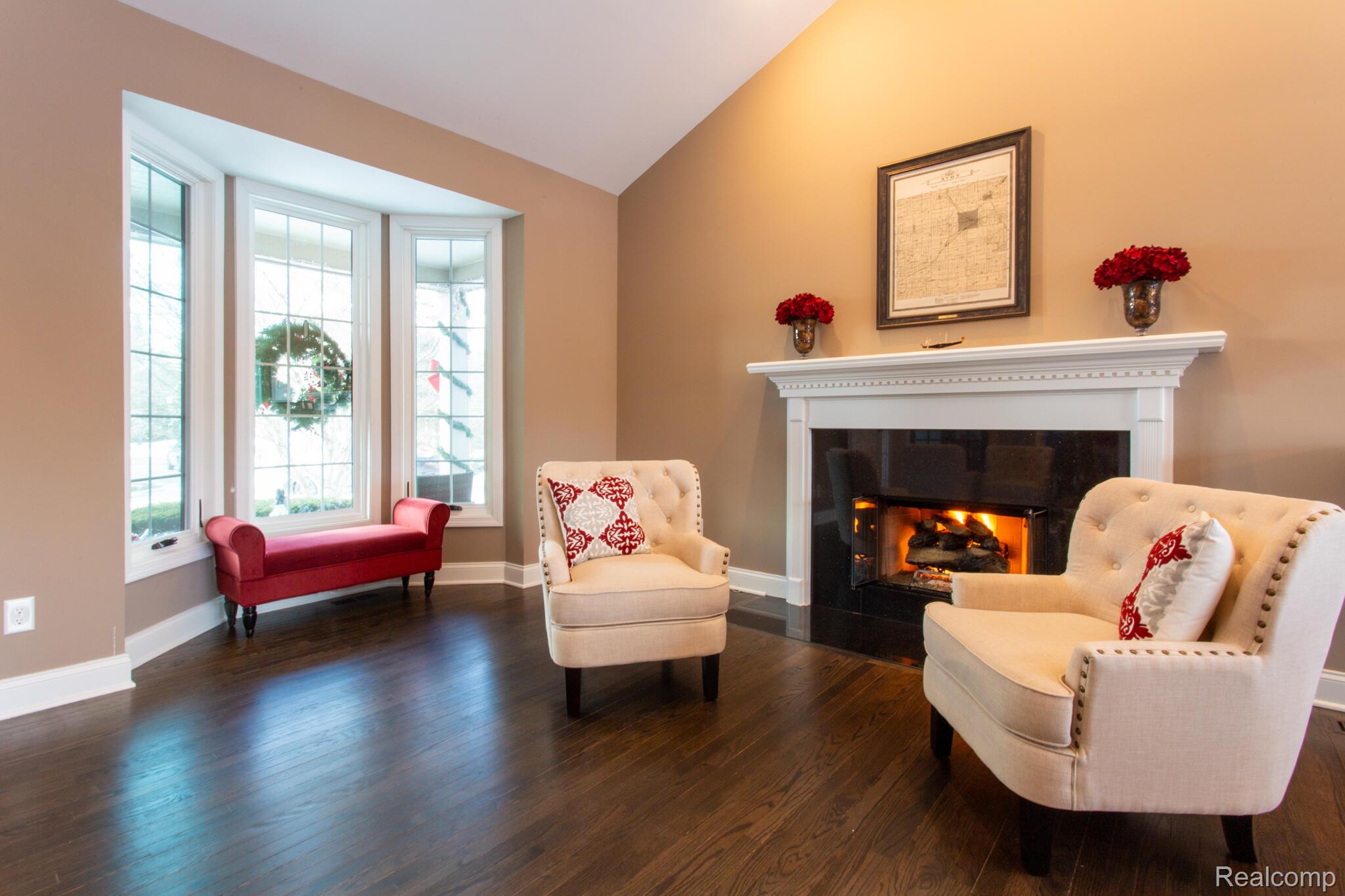 414 Roundview Drive