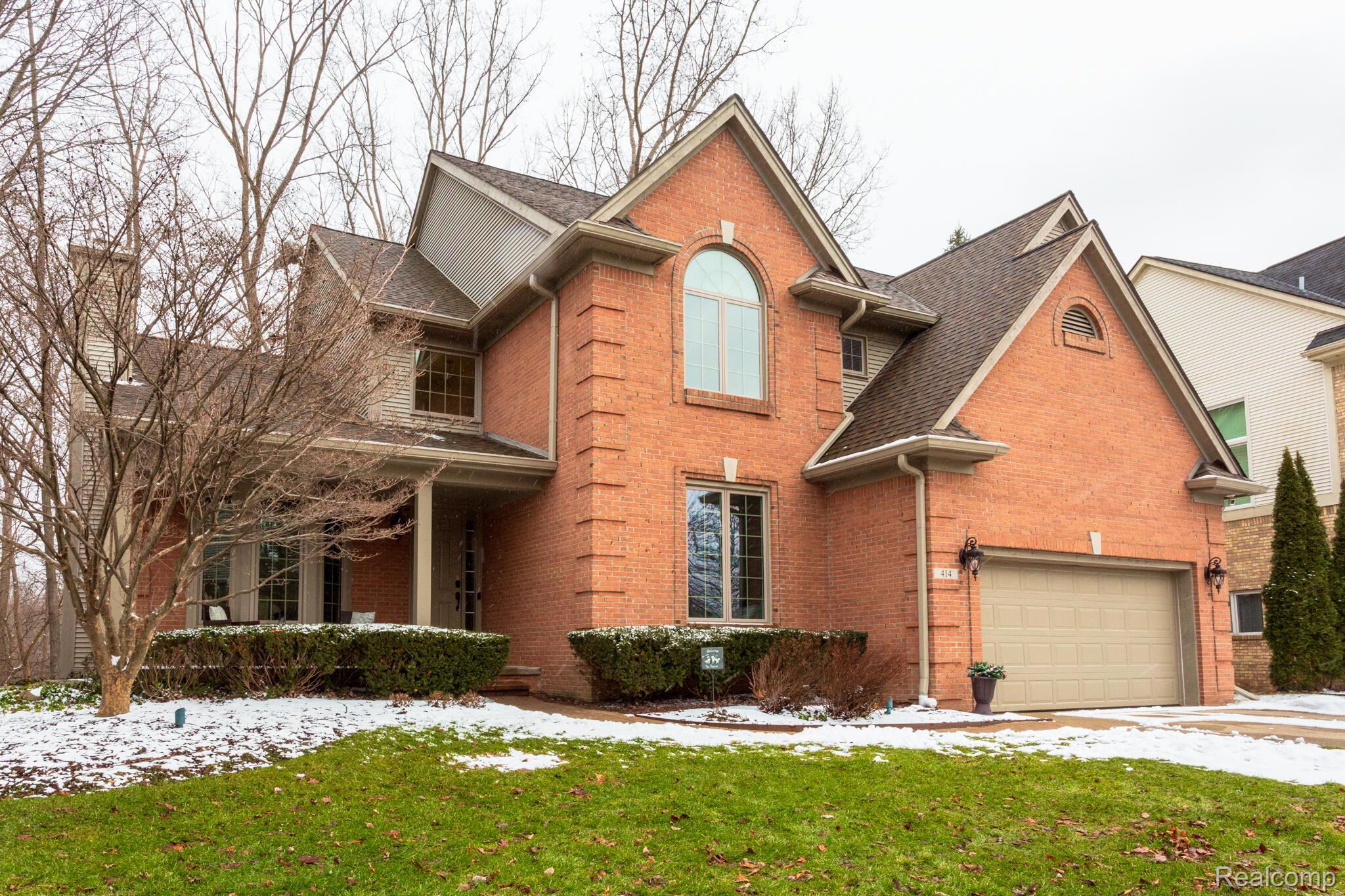 414 Roundview Drive
