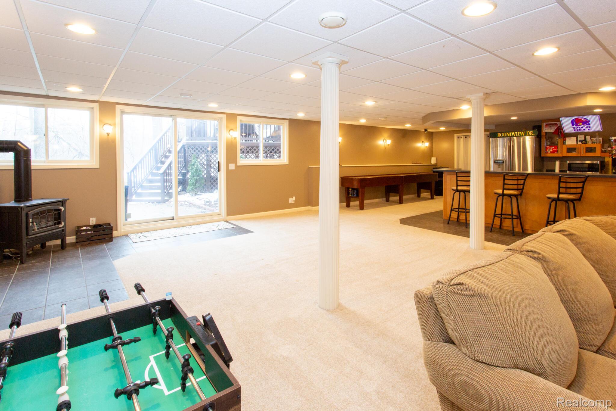 414 Roundview Drive