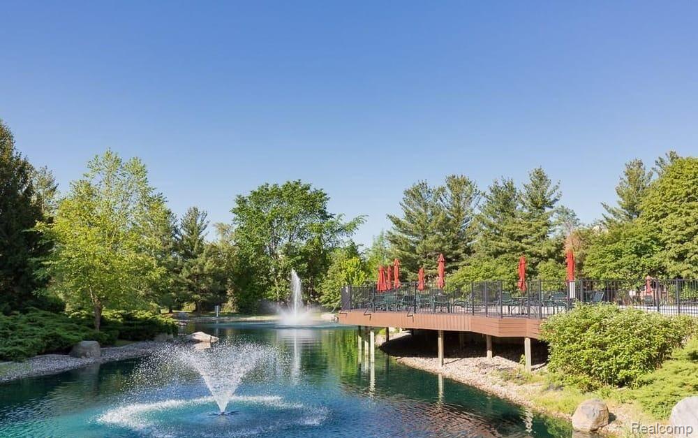414 Roundview Drive