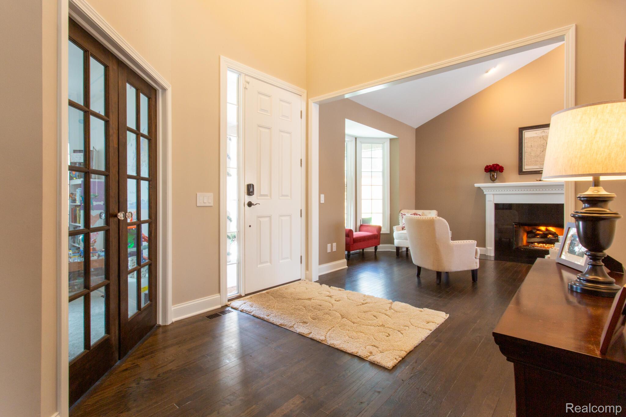 414 Roundview Drive