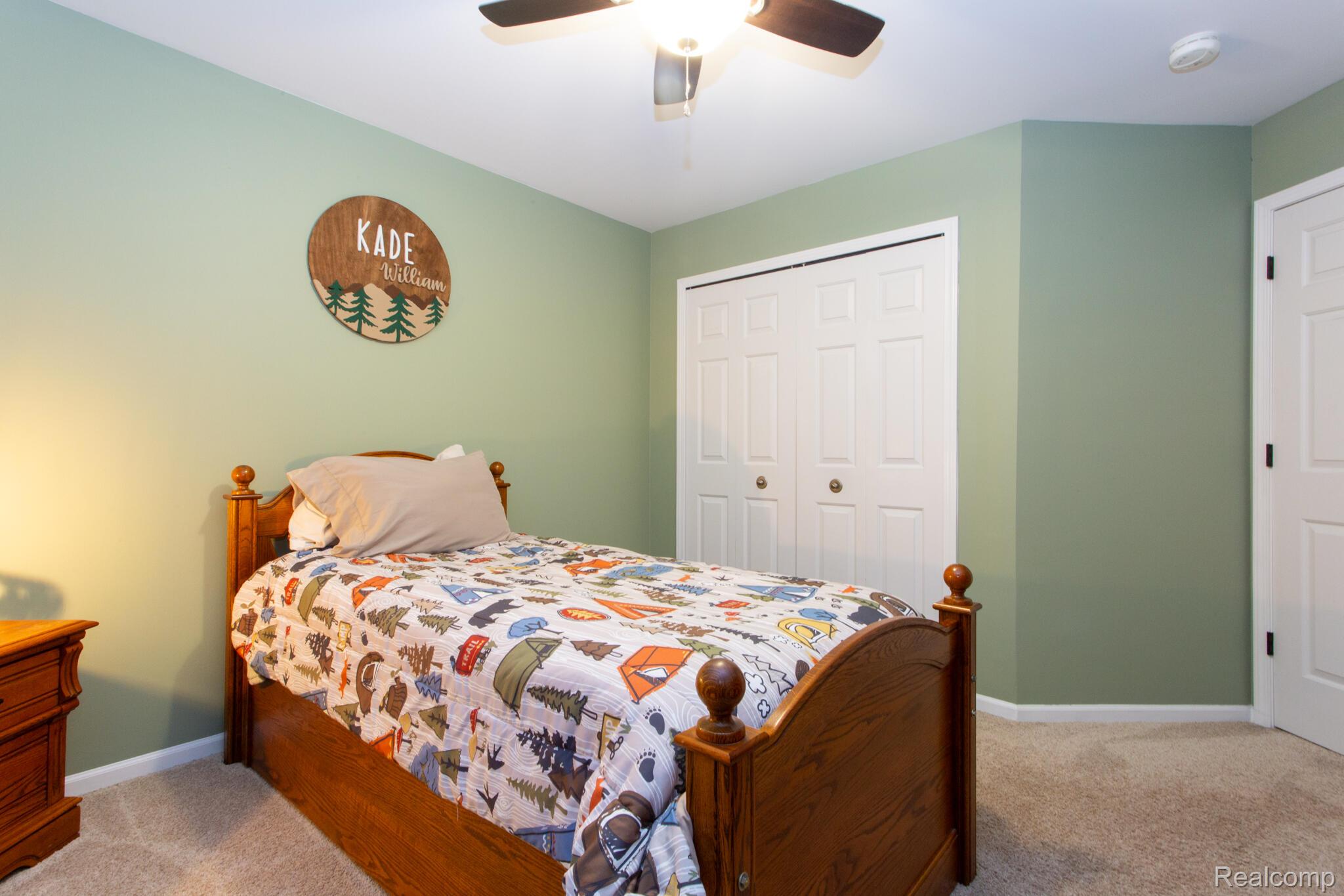 414 Roundview Drive