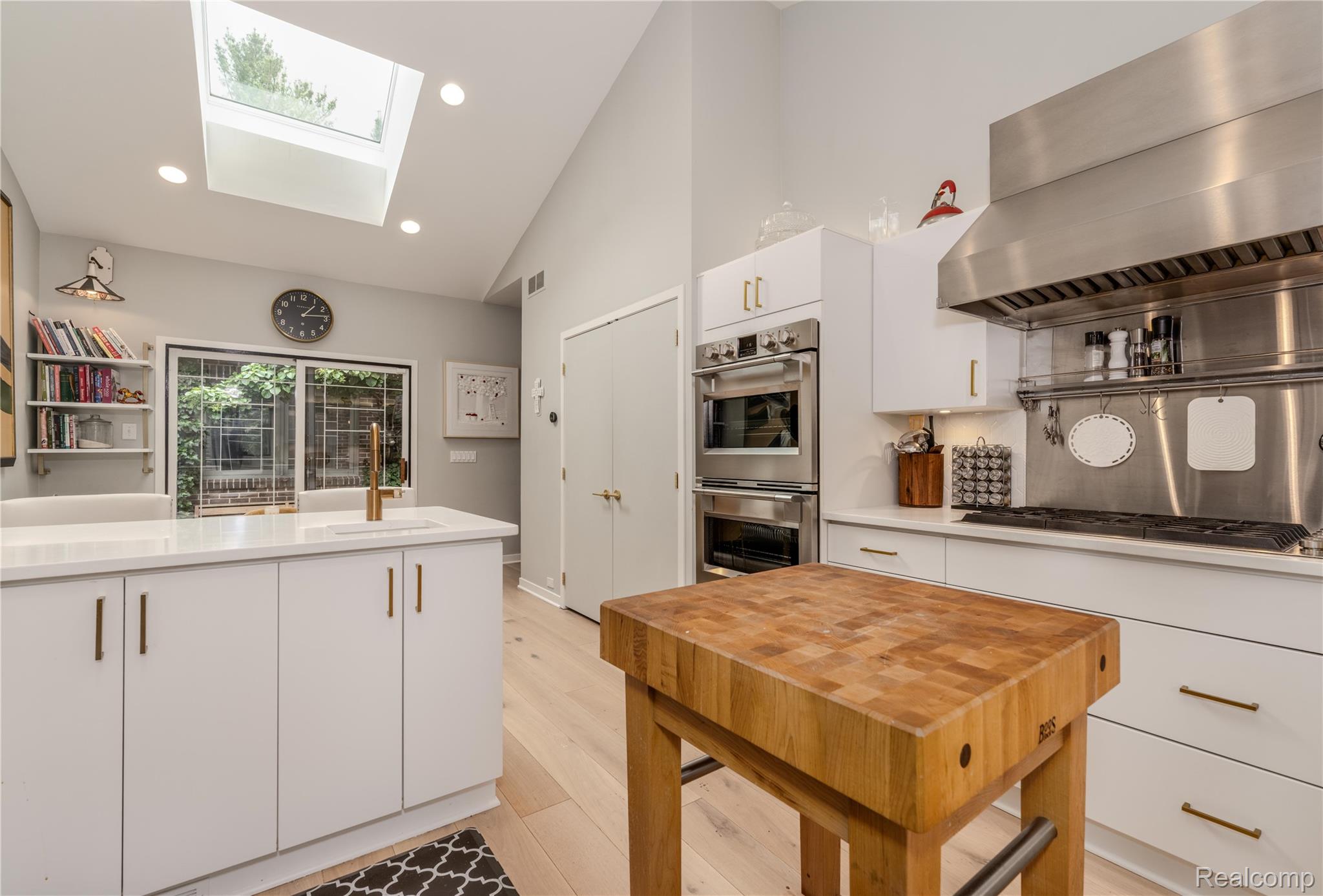 4054 Cranbrook Court