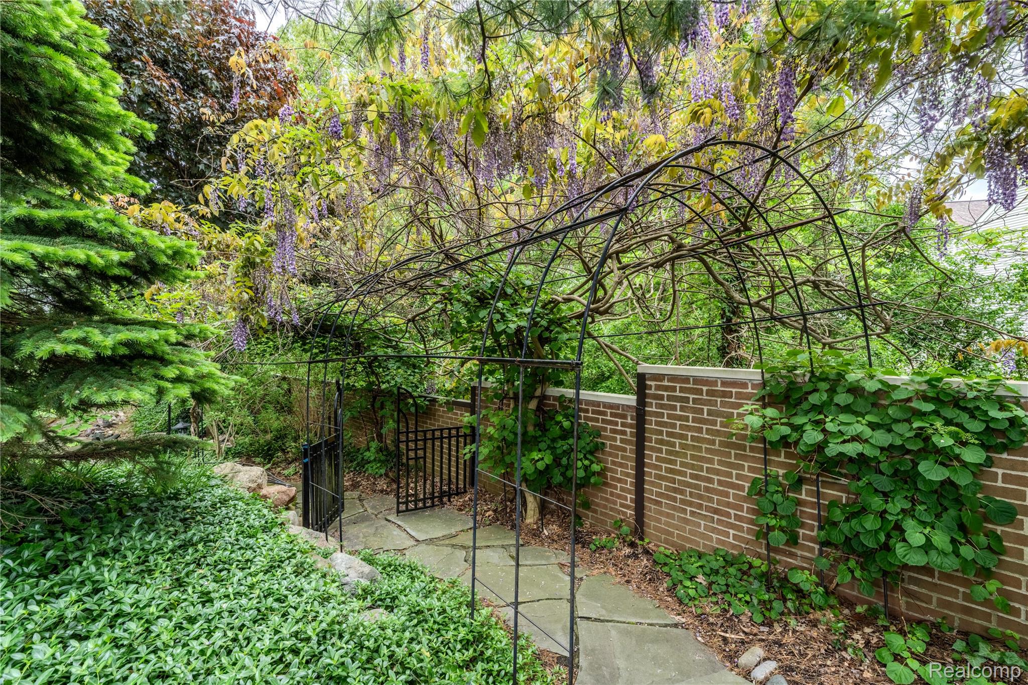 4054 Cranbrook Court