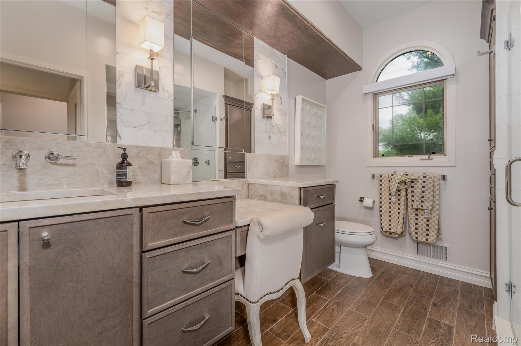 4054 Cranbrook Court
