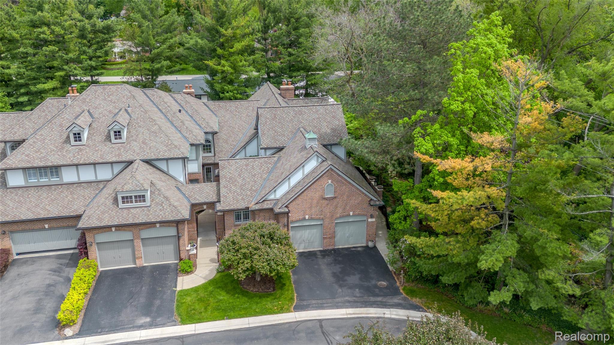 4054 Cranbrook Court