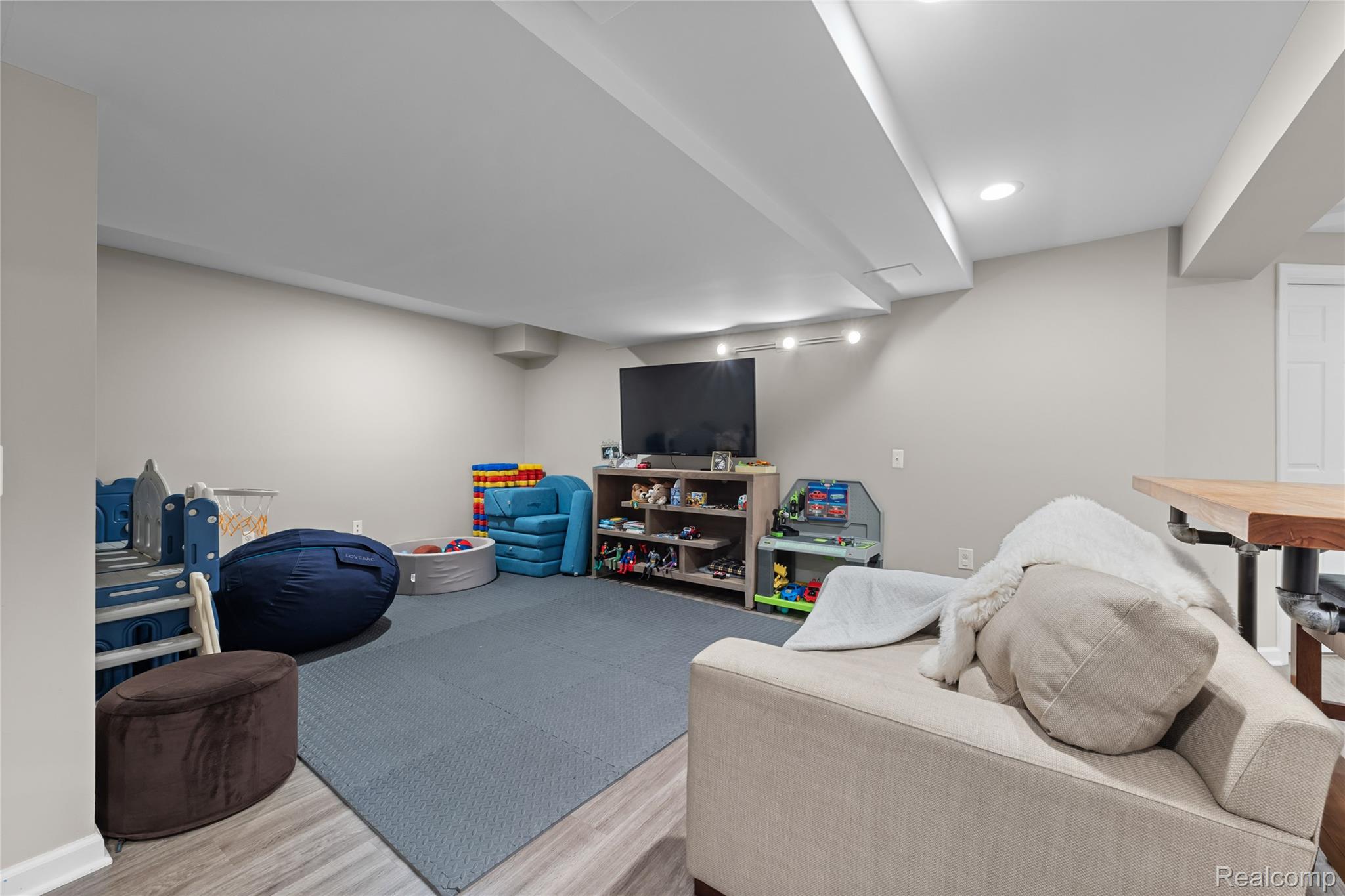 1781 Apple Ridge Court