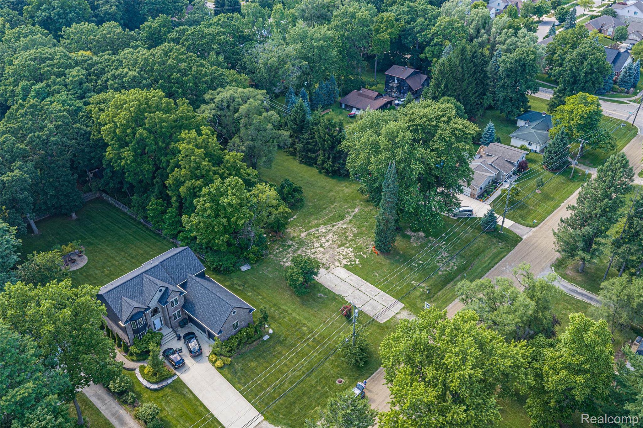 466 Driftwood Avenue