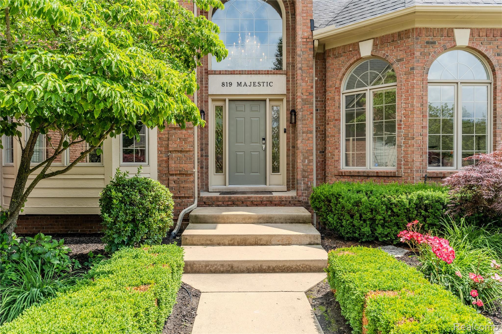 819 Majestic Drive