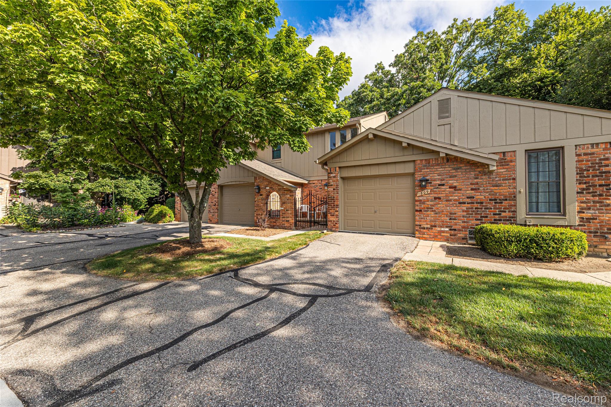 1805 Van Hill Court
