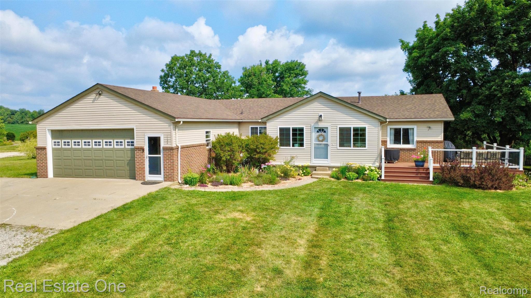 1136 Brauer Road