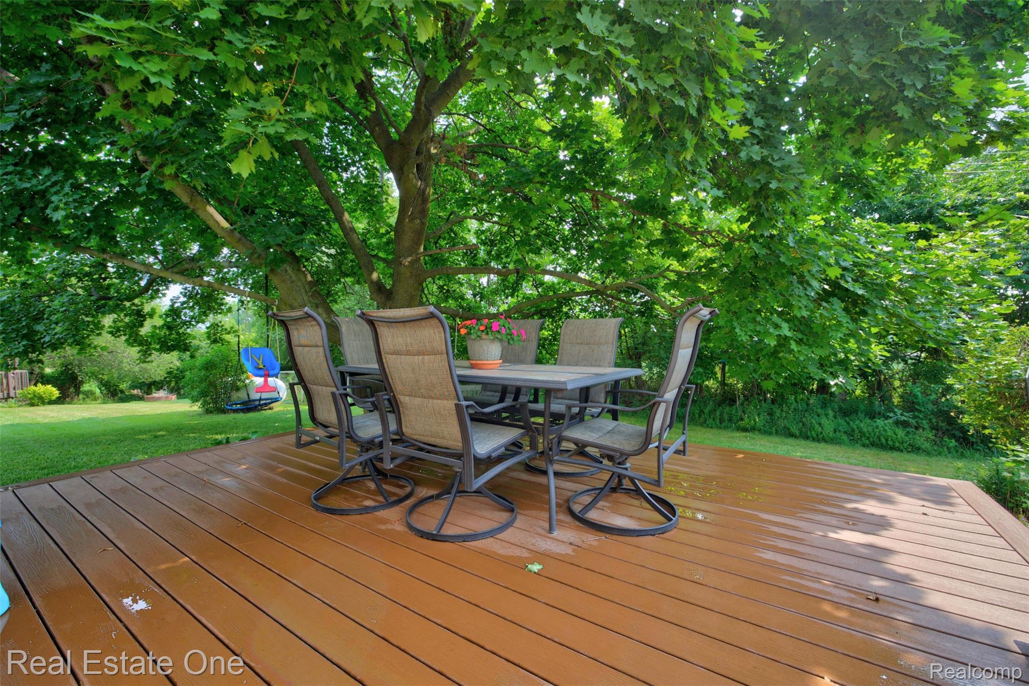 1136 Brauer Road