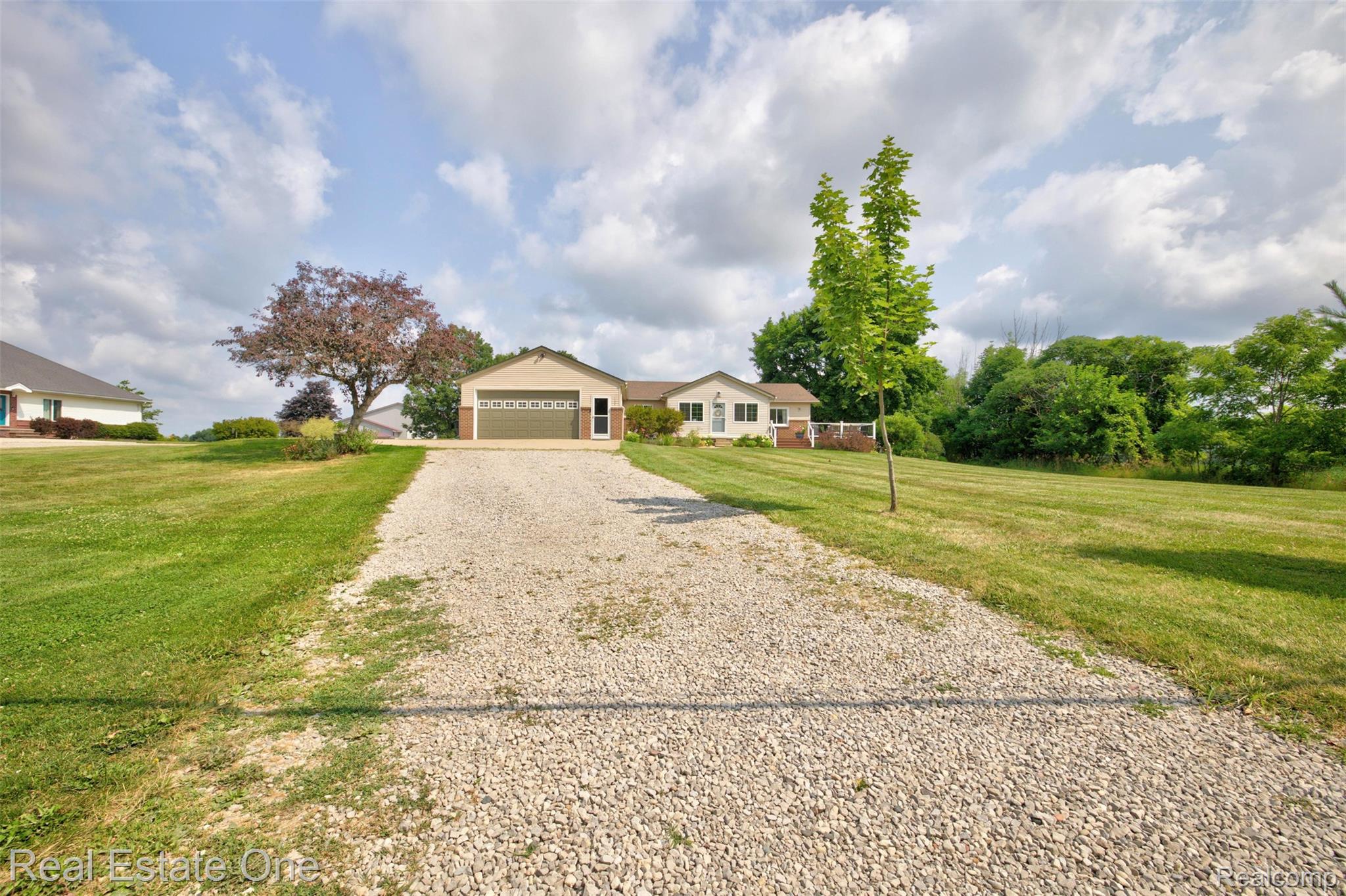 1136 Brauer Road