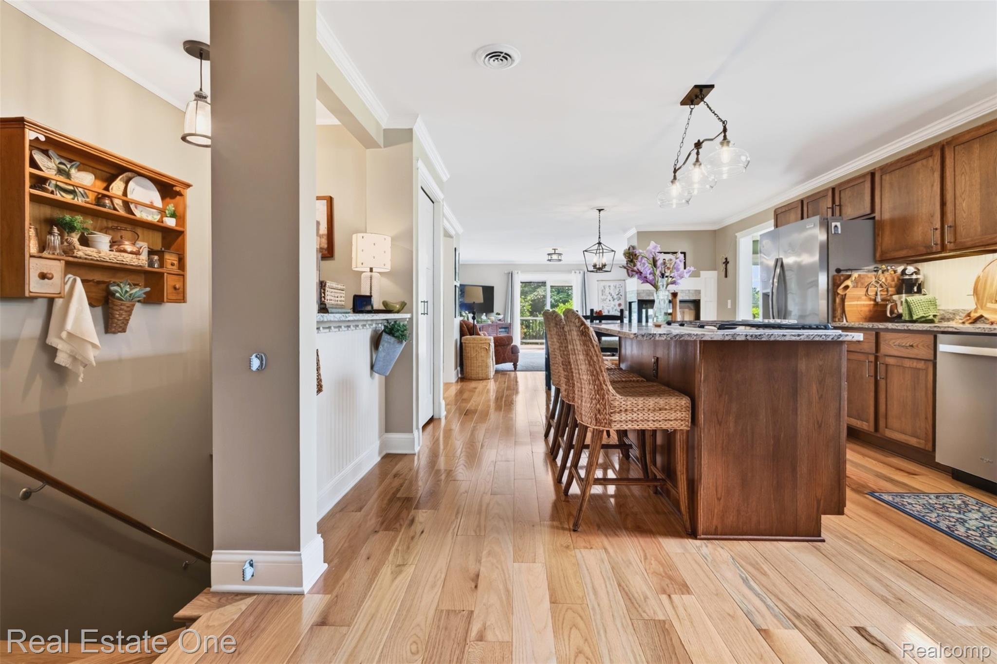1136 Brauer Road
