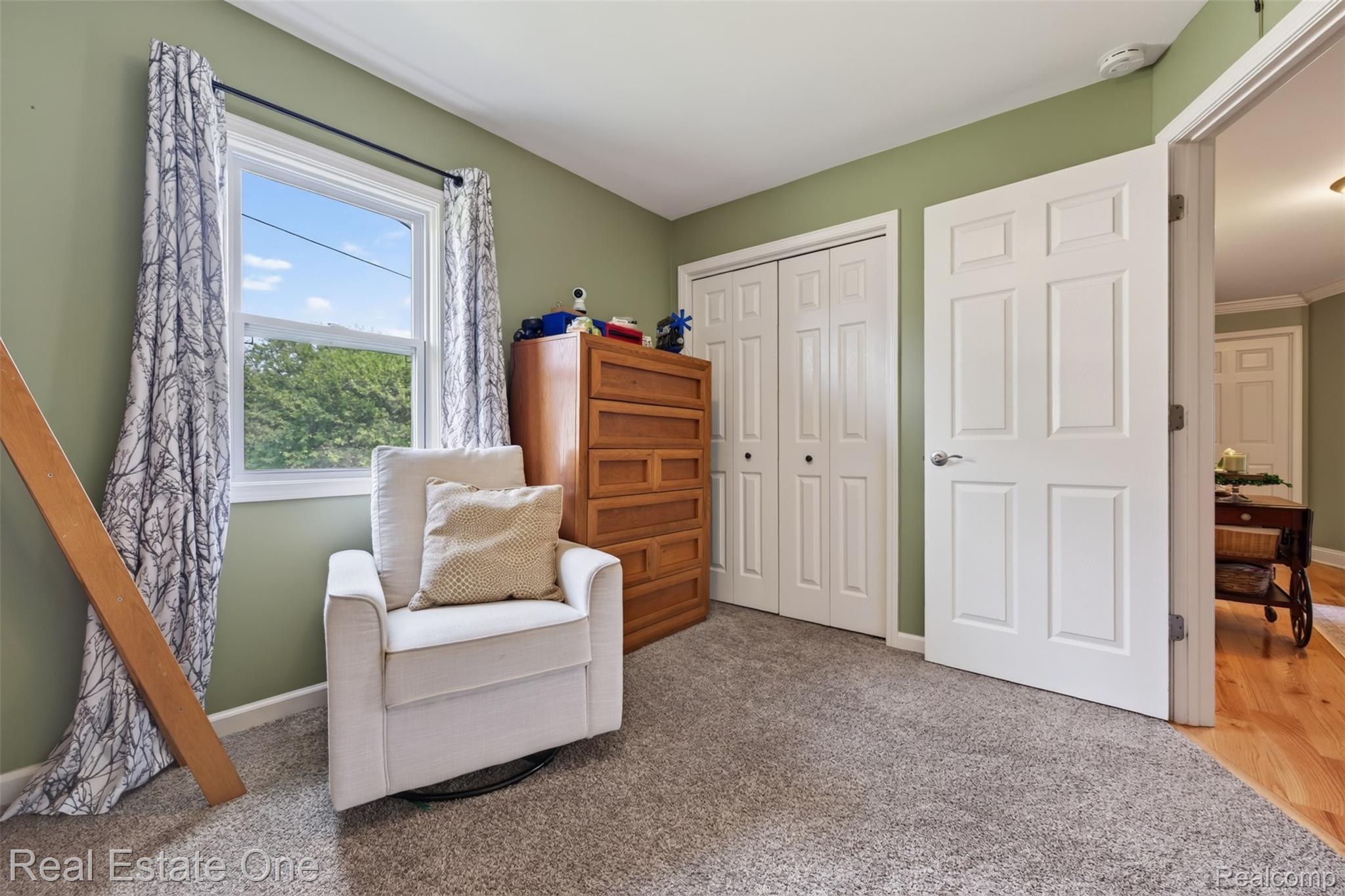 1136 Brauer Road