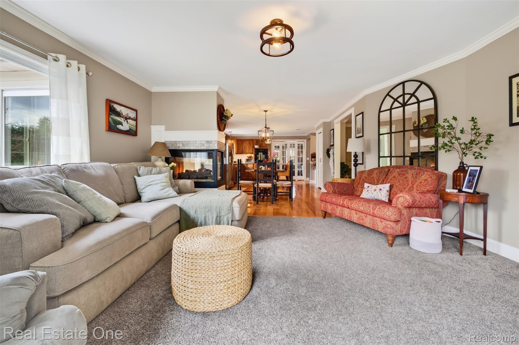 1136 Brauer Road