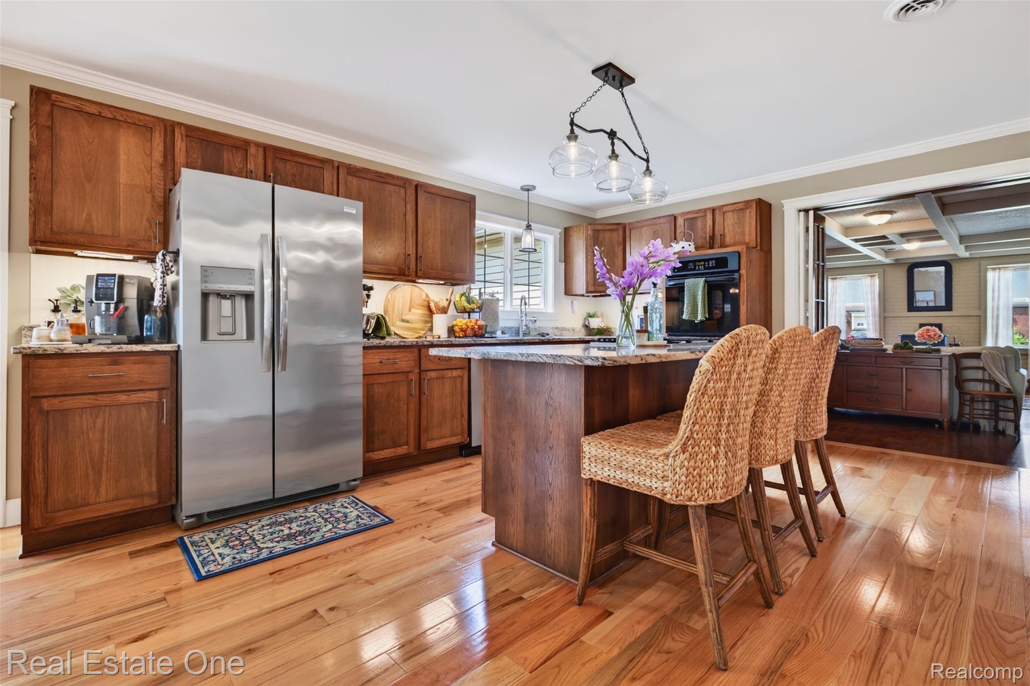 1136 Brauer Road