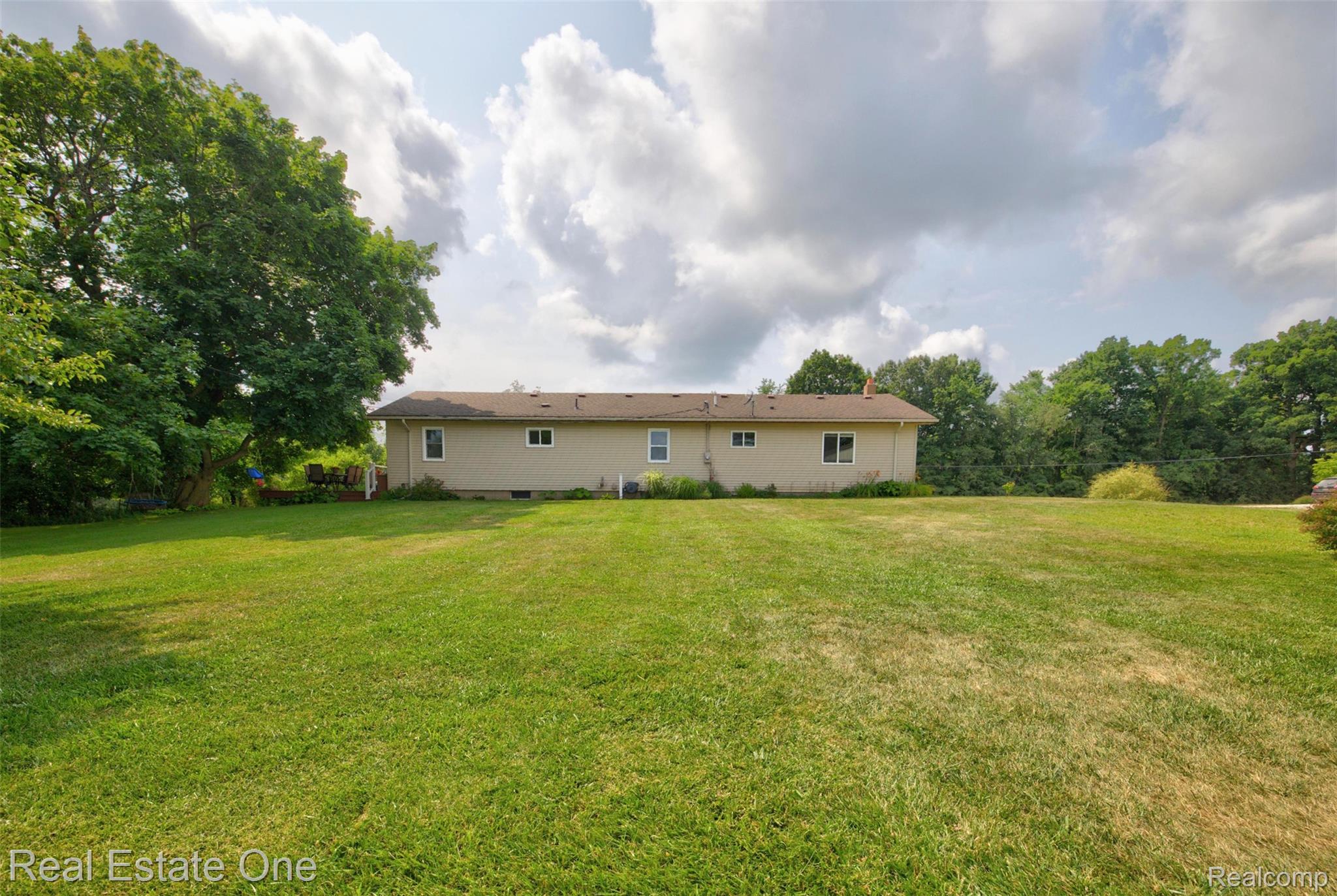 1136 Brauer Road