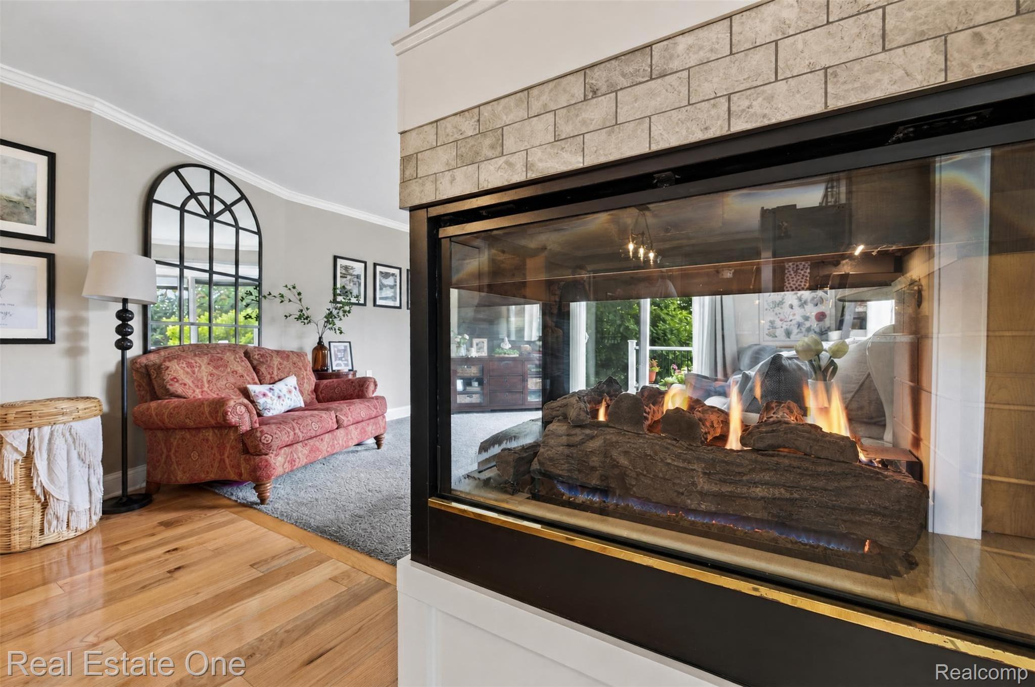 1136 Brauer Road