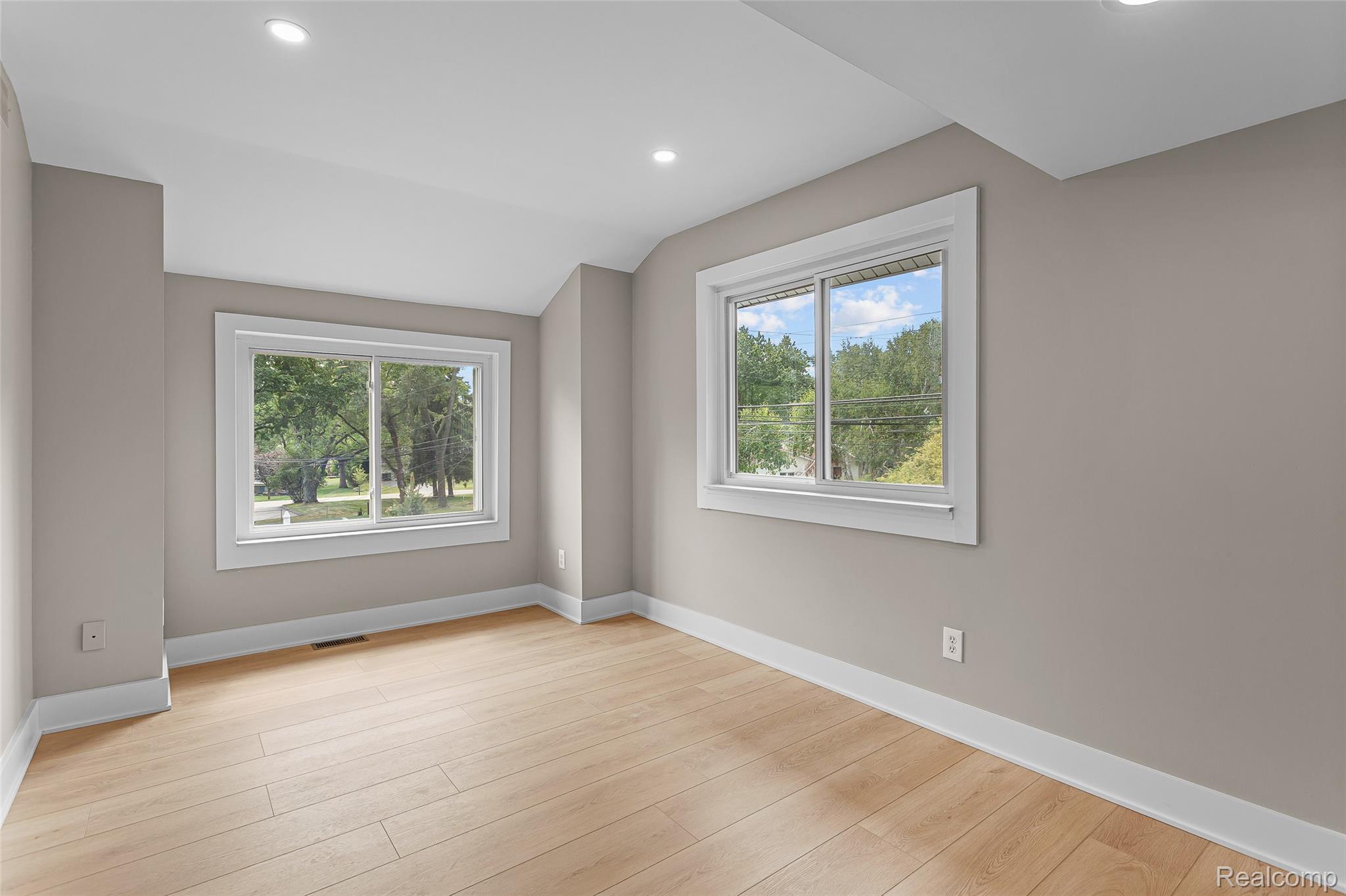 6552 Orion Road