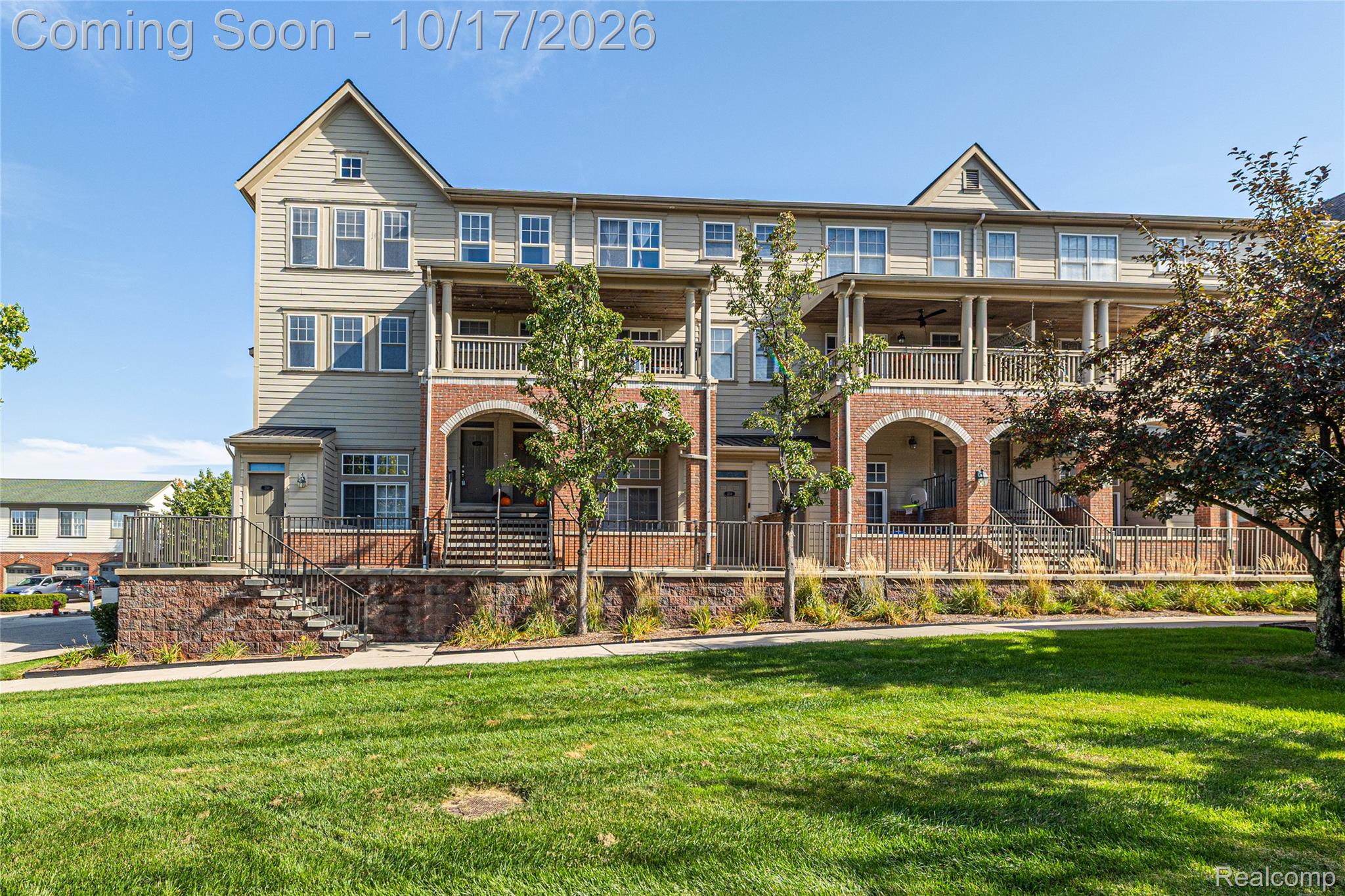 208 Amys WALK