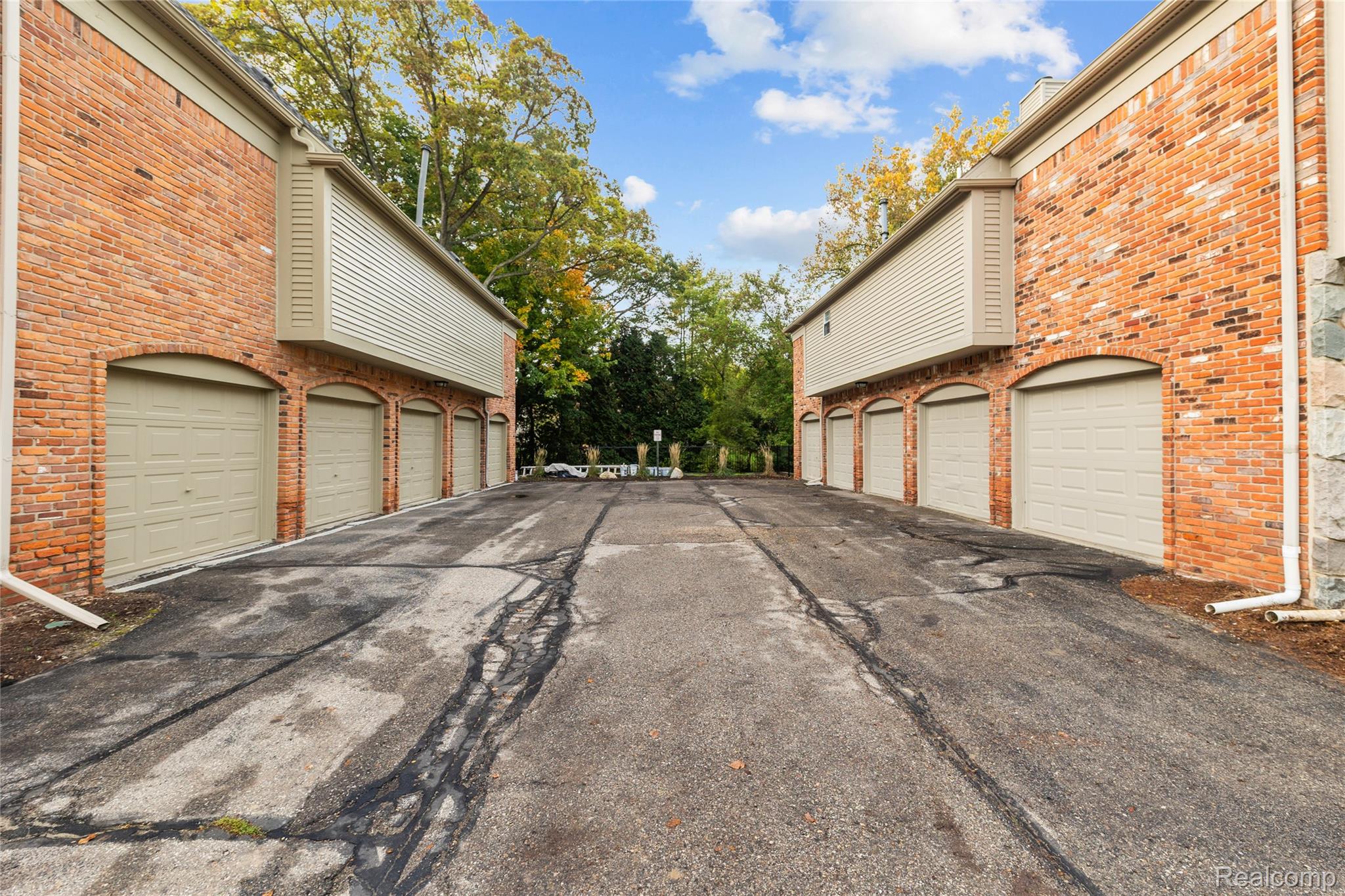 1665 Huntington PARK