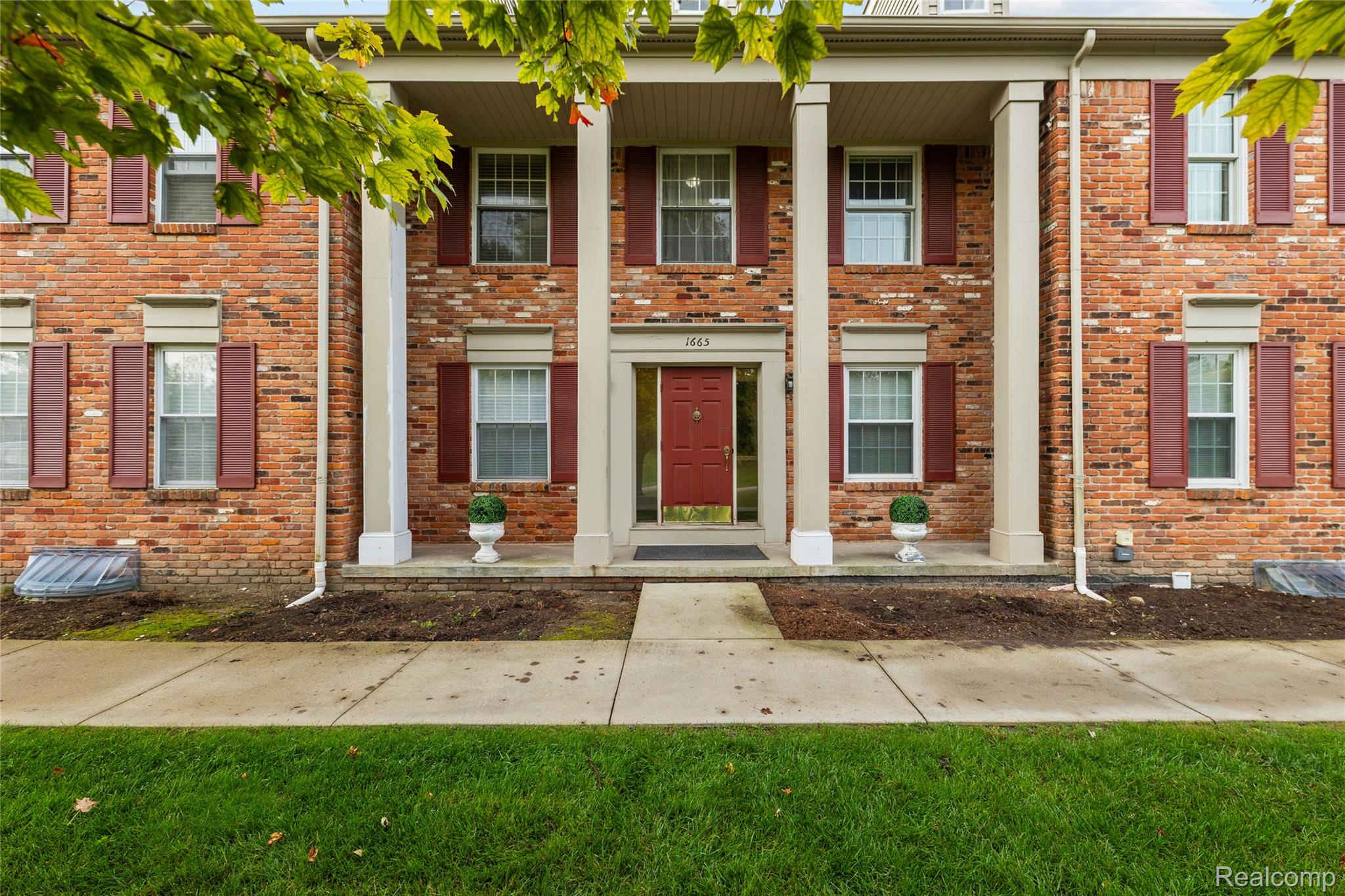 1665 Huntington PARK