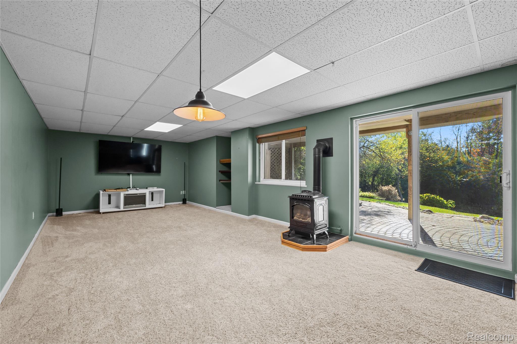 2328 Chestnut CIR