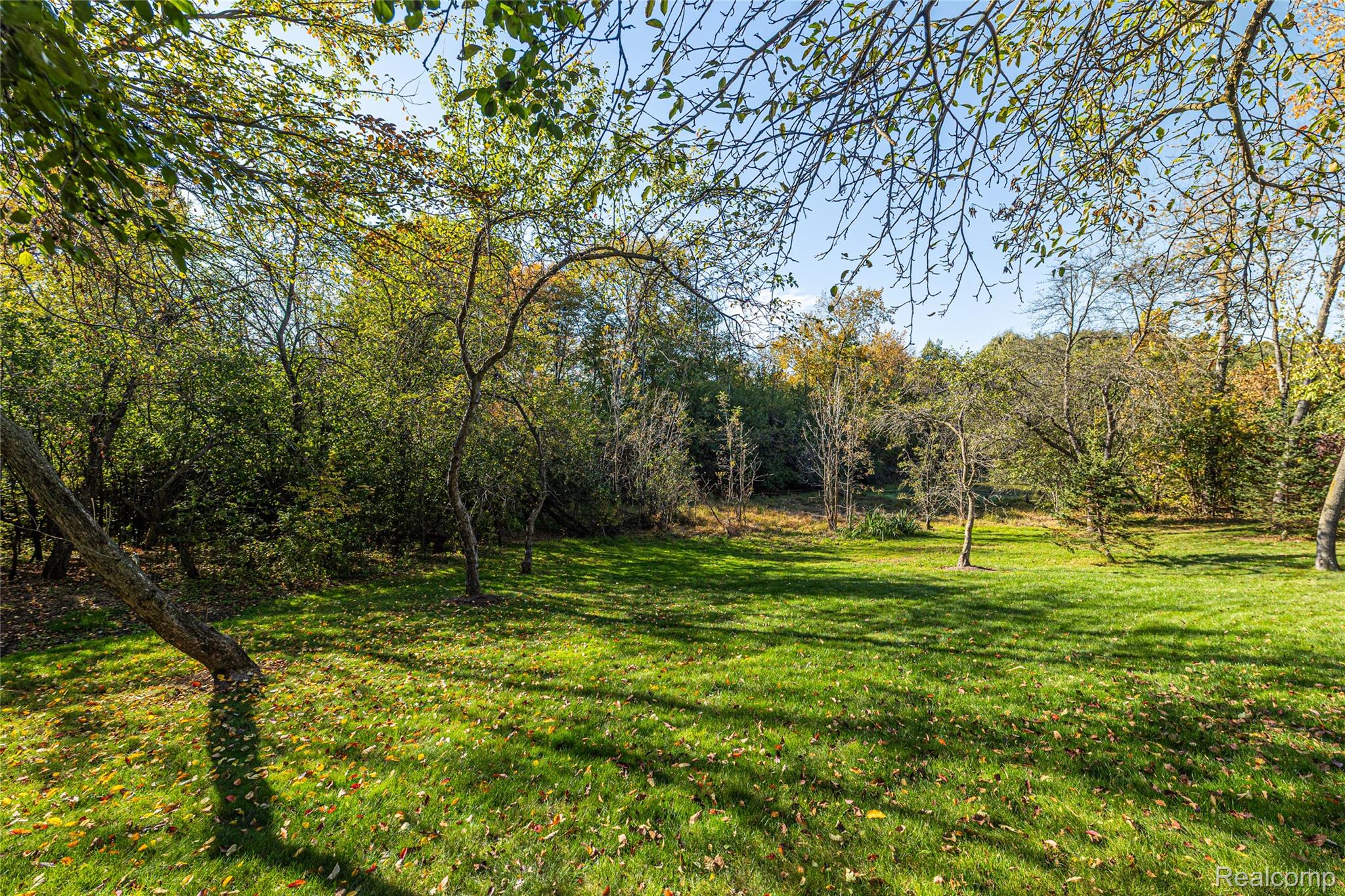 2328 Chestnut CIR