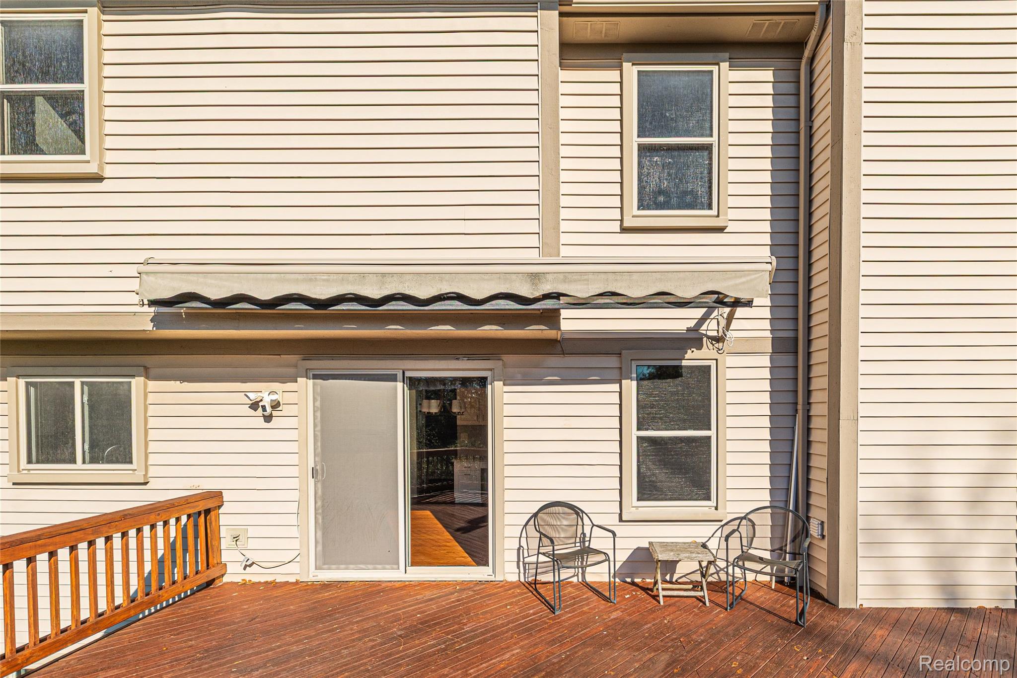 2328 Chestnut CIR