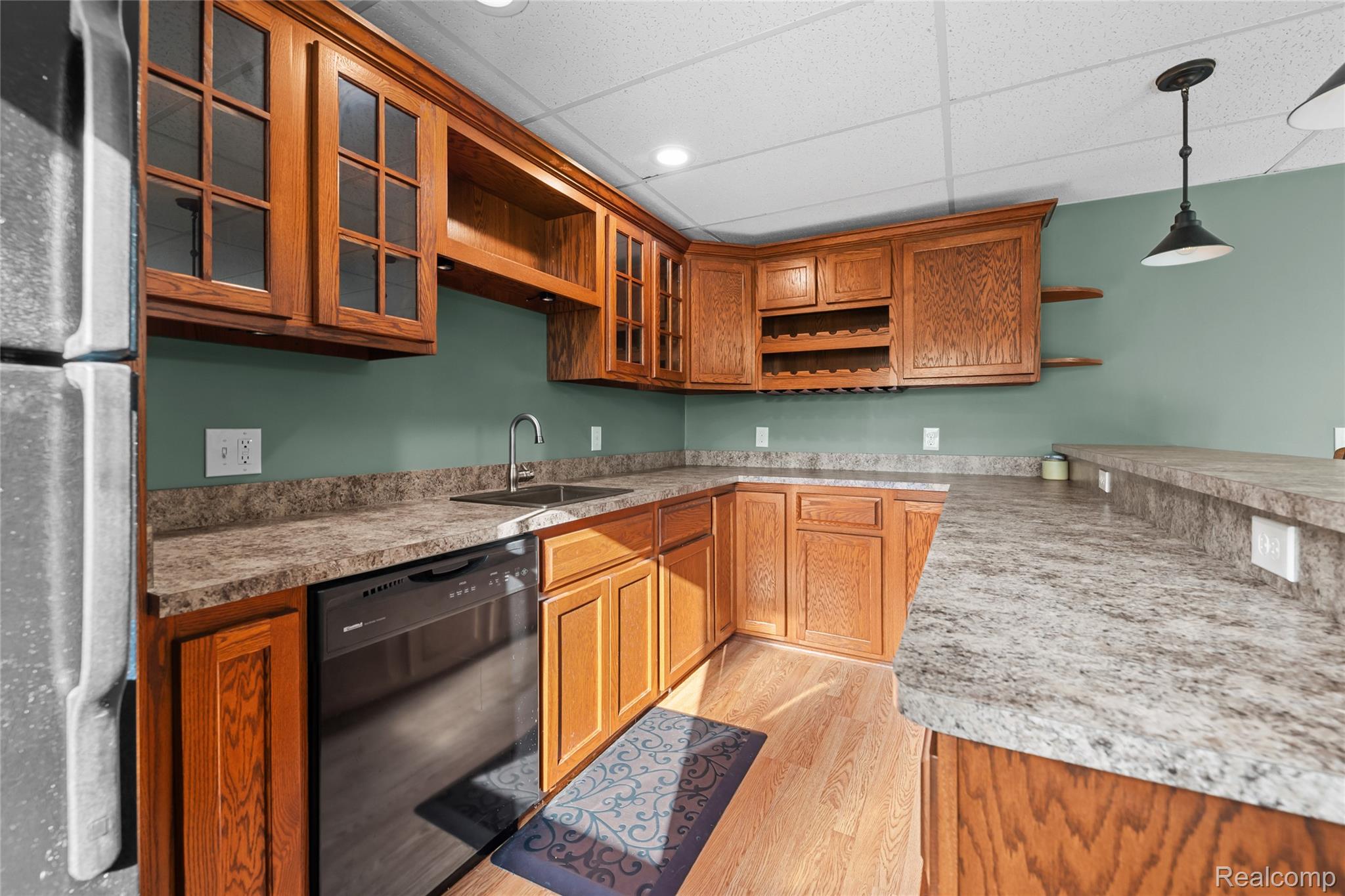 2328 Chestnut CIR