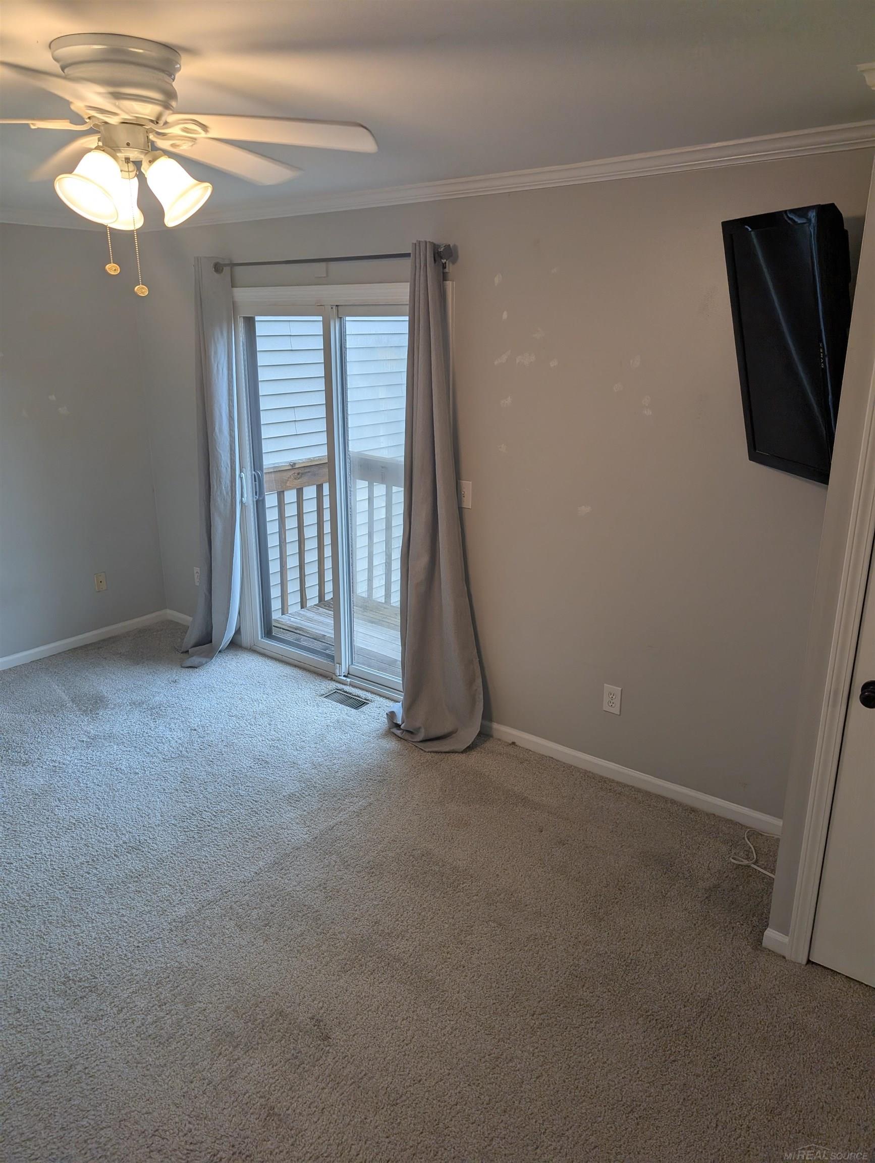 1571 Streamwood Court