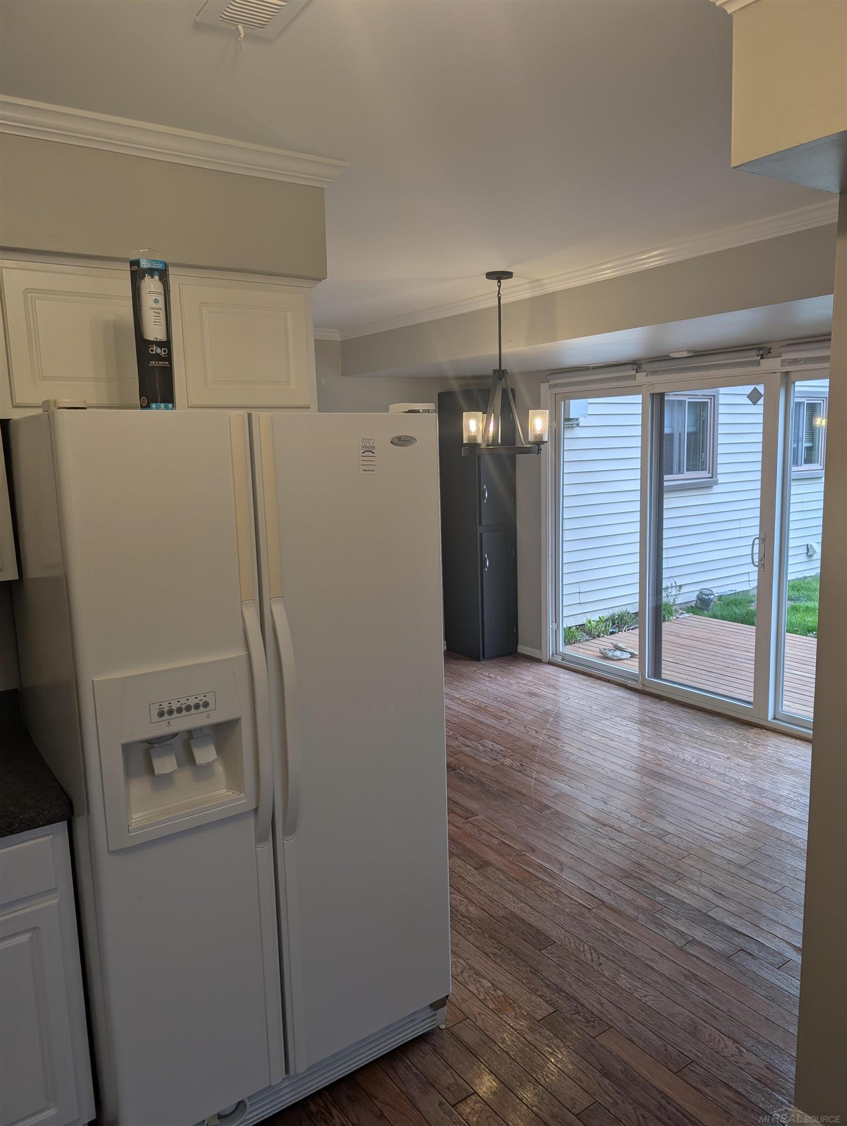 1571 Streamwood Court