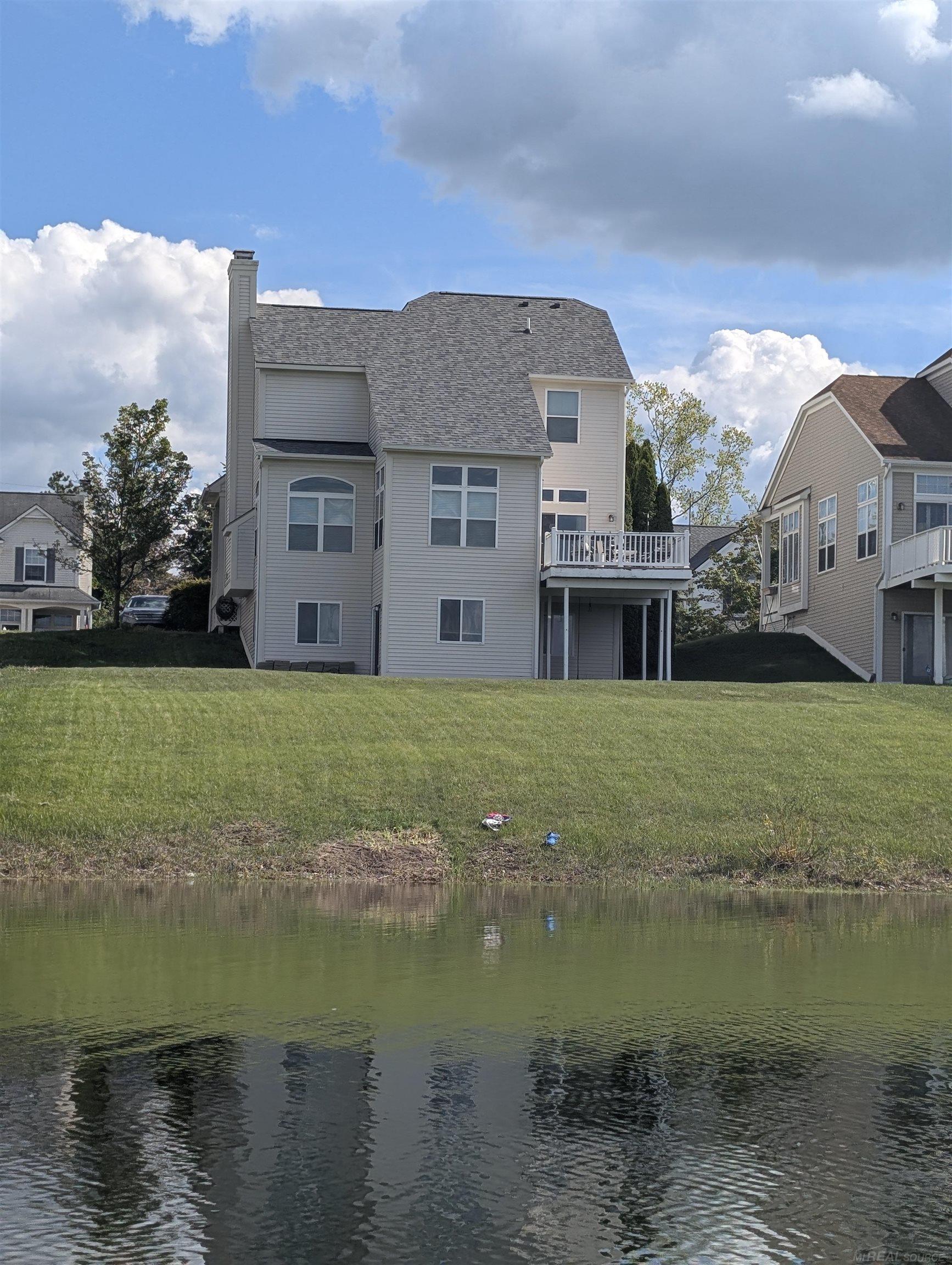1172 Fountain View Lane